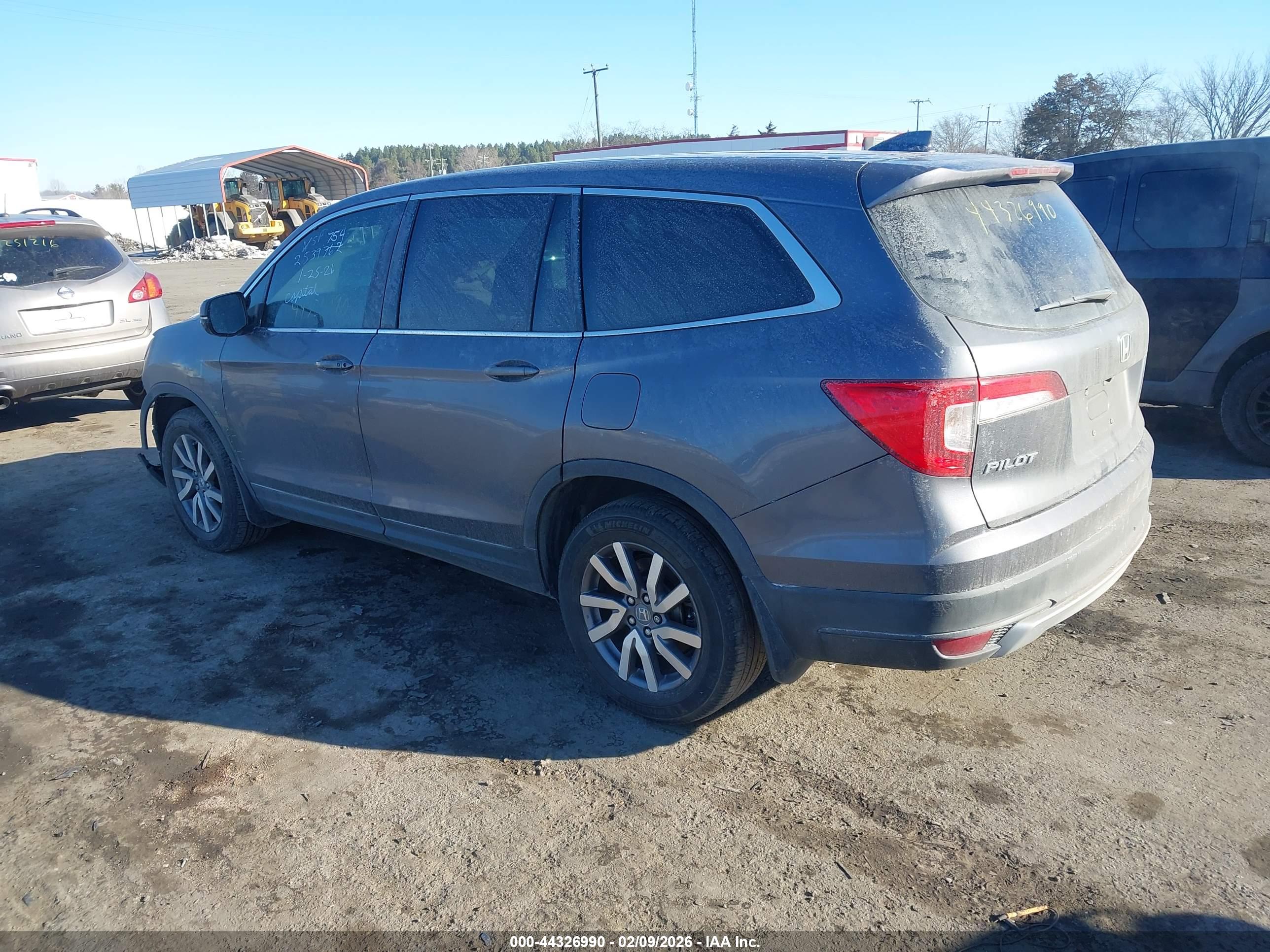 HONDA PILOT image 3