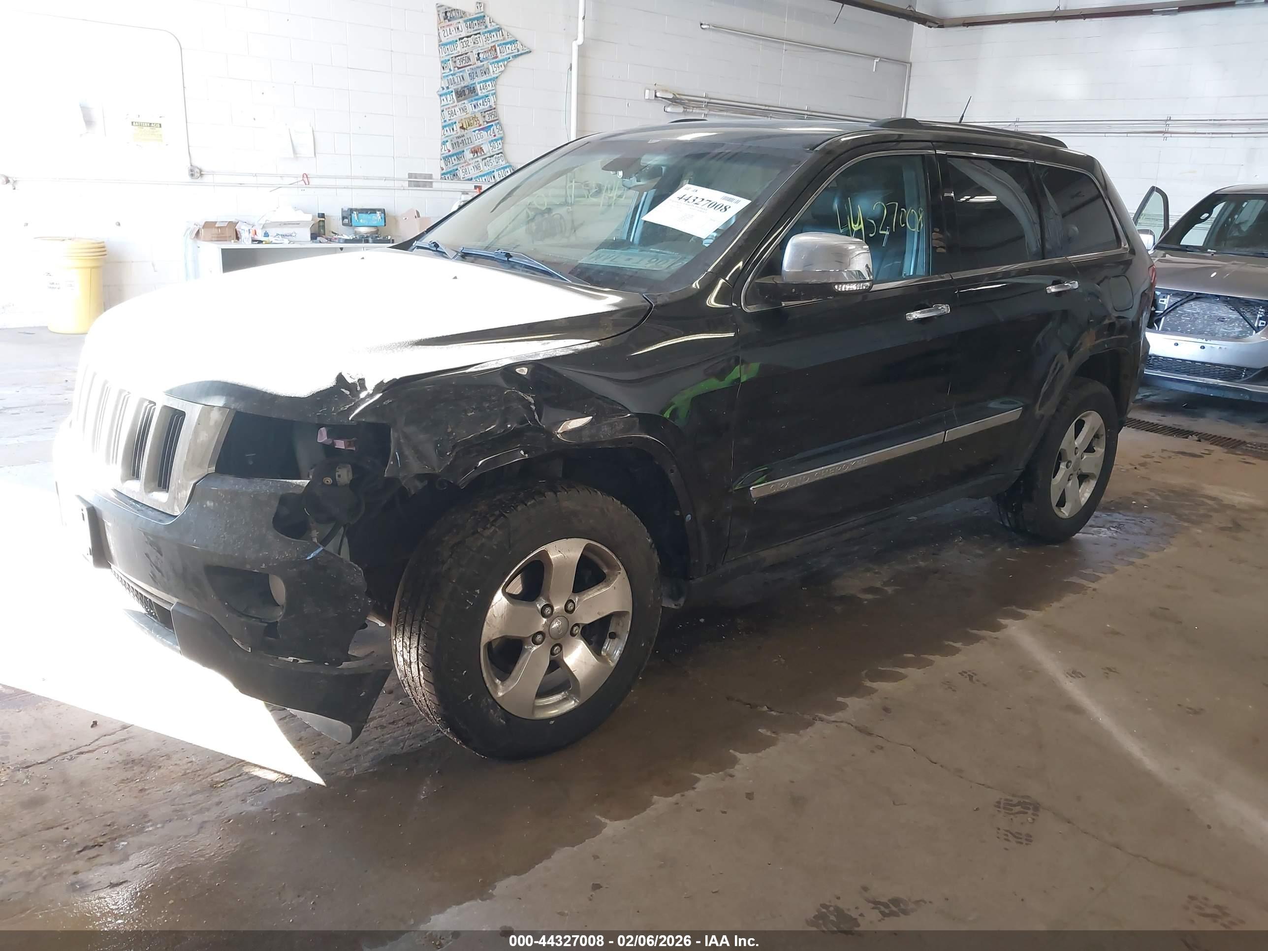 JEEP GRAND image 2