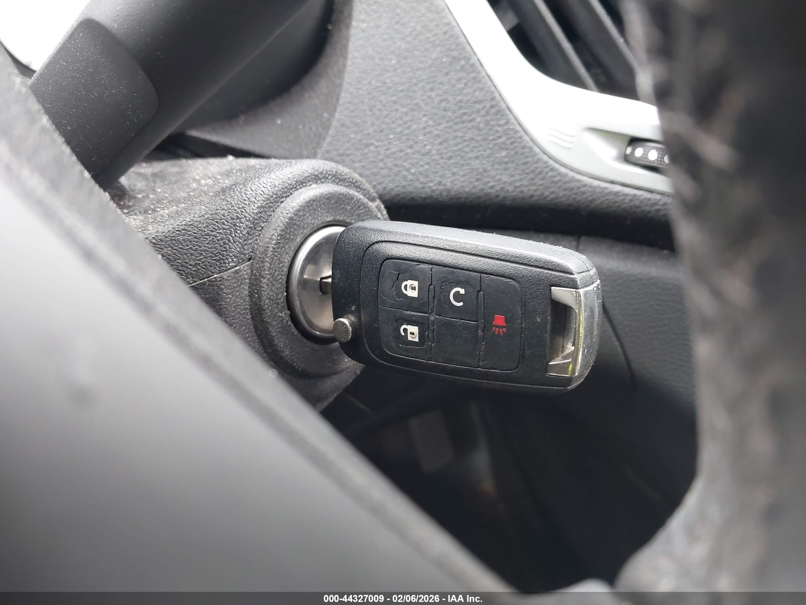 GMC TERRAIN image 11