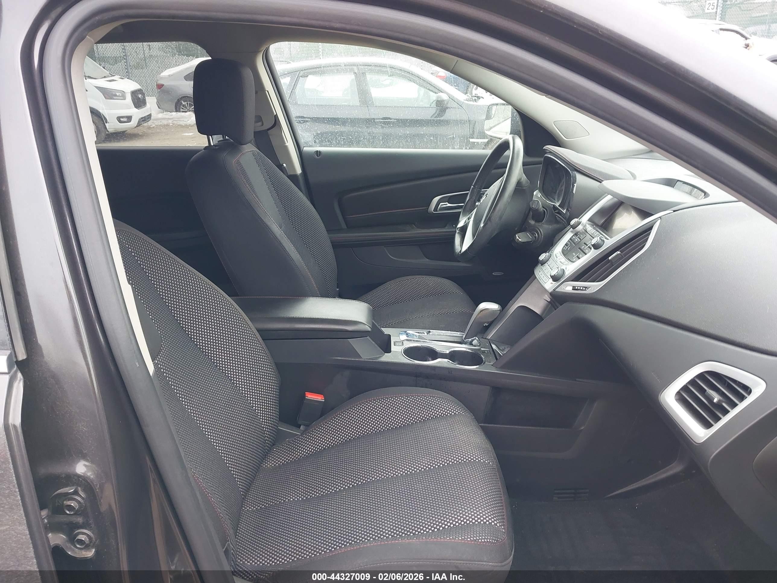 GMC TERRAIN image 5