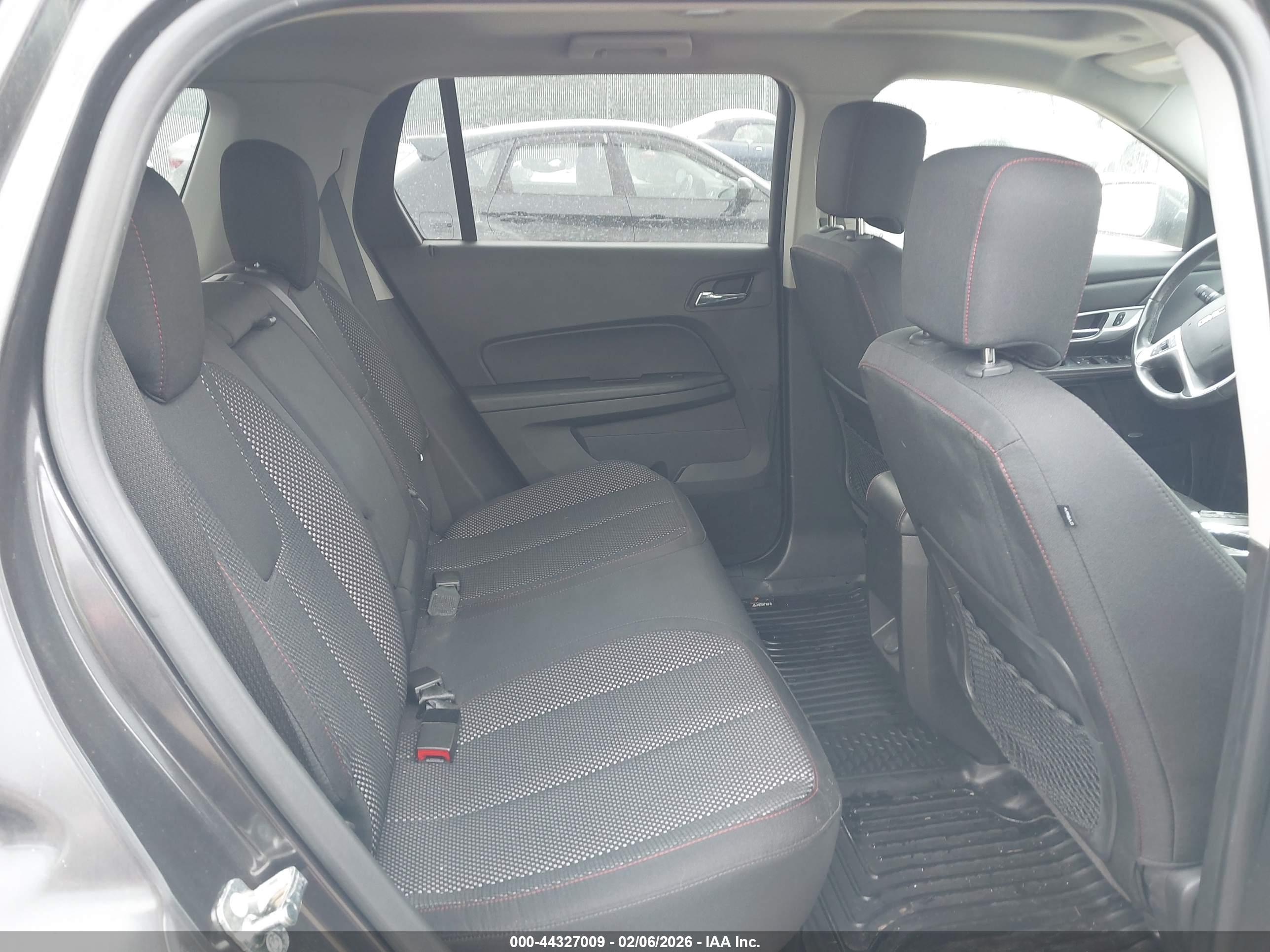 GMC TERRAIN image 8