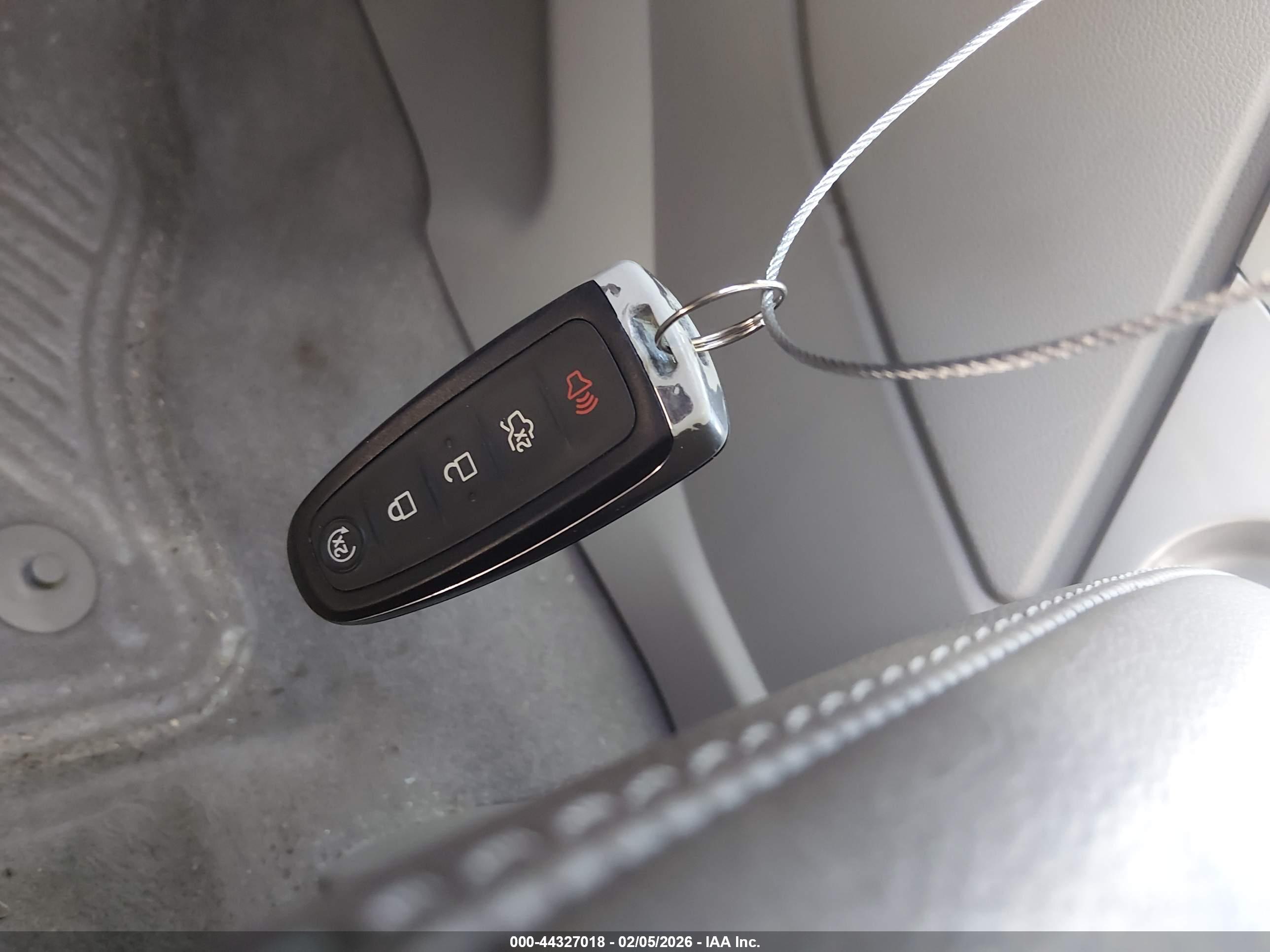 FORD C-MAX image 11