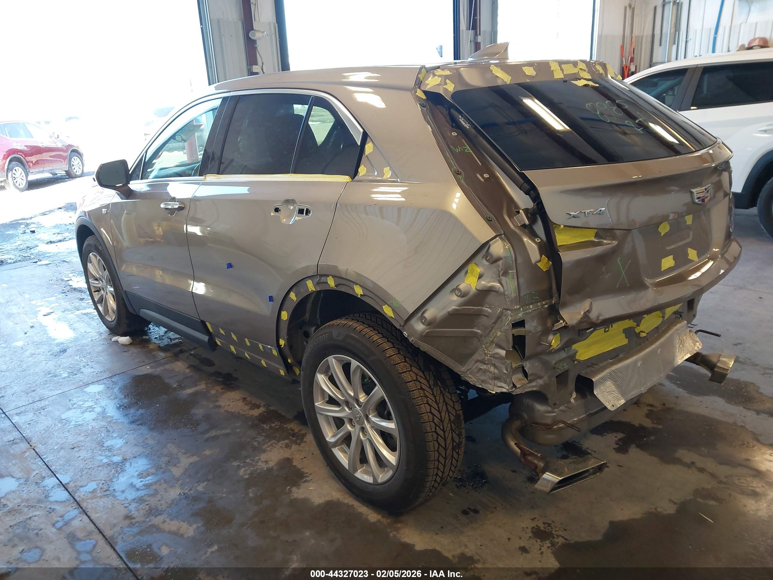 CADILLAC XT4 image 3