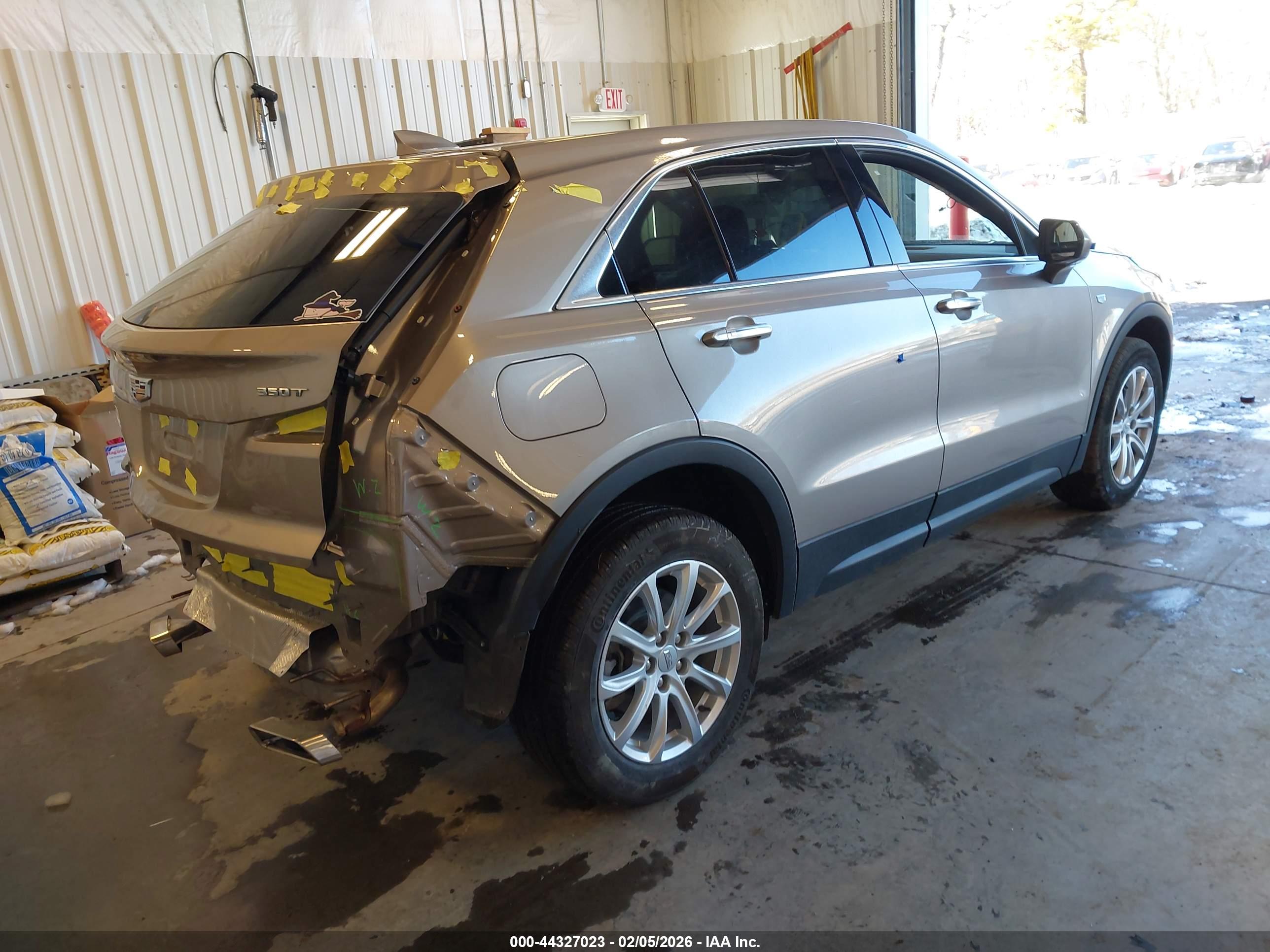 CADILLAC XT4 image 4