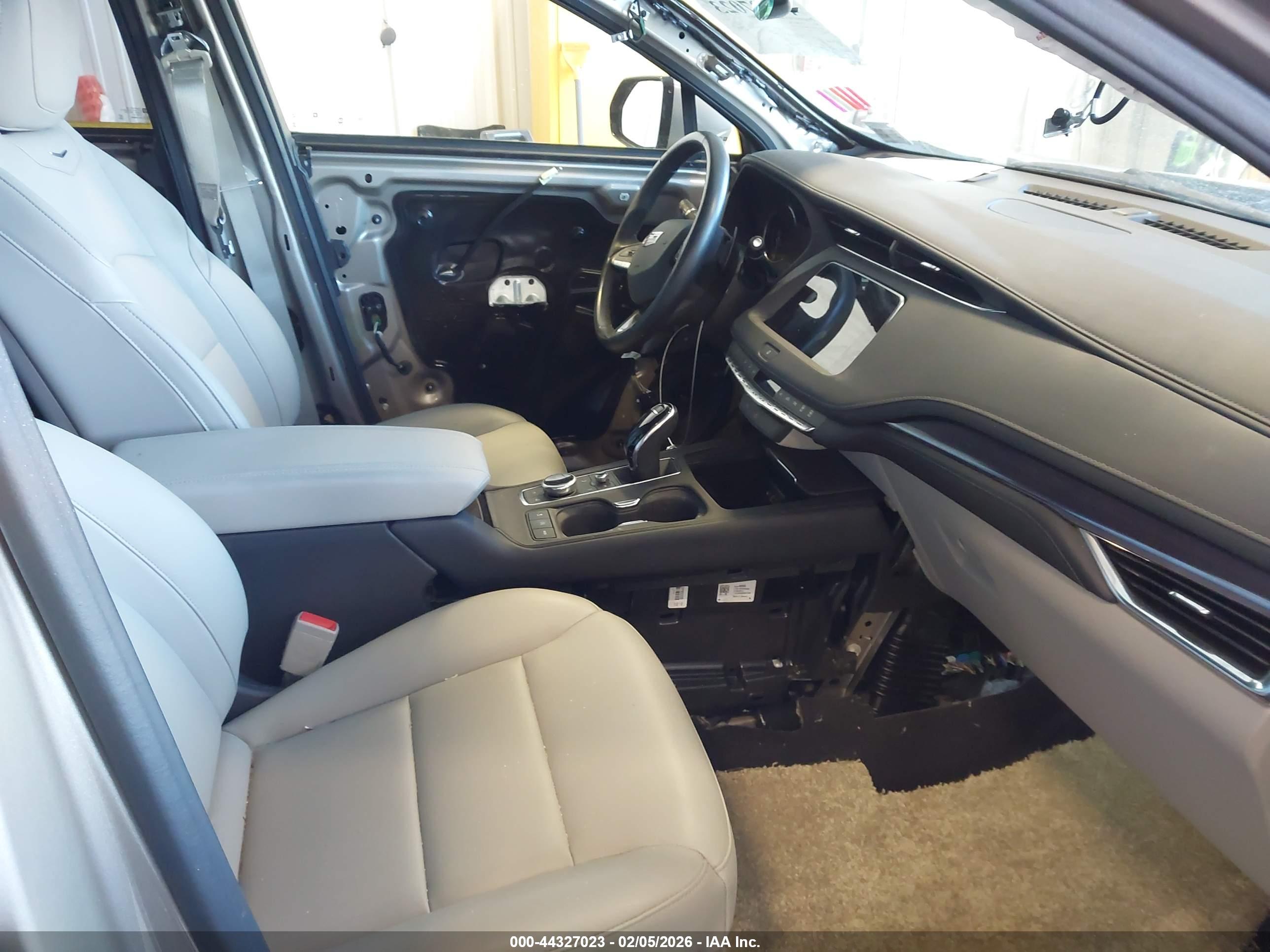 CADILLAC XT4 image 5