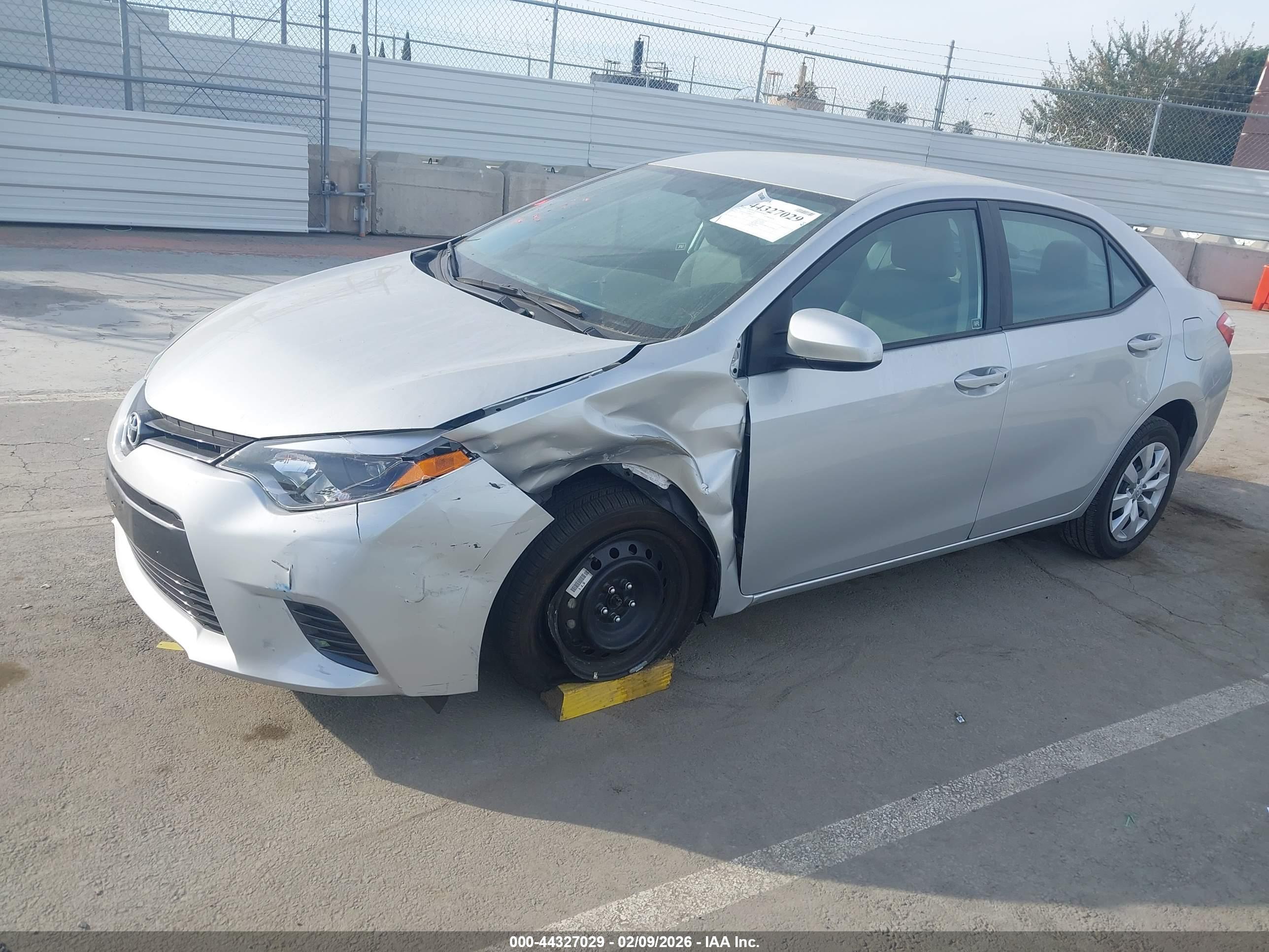TOYOTA COROLLA image 2