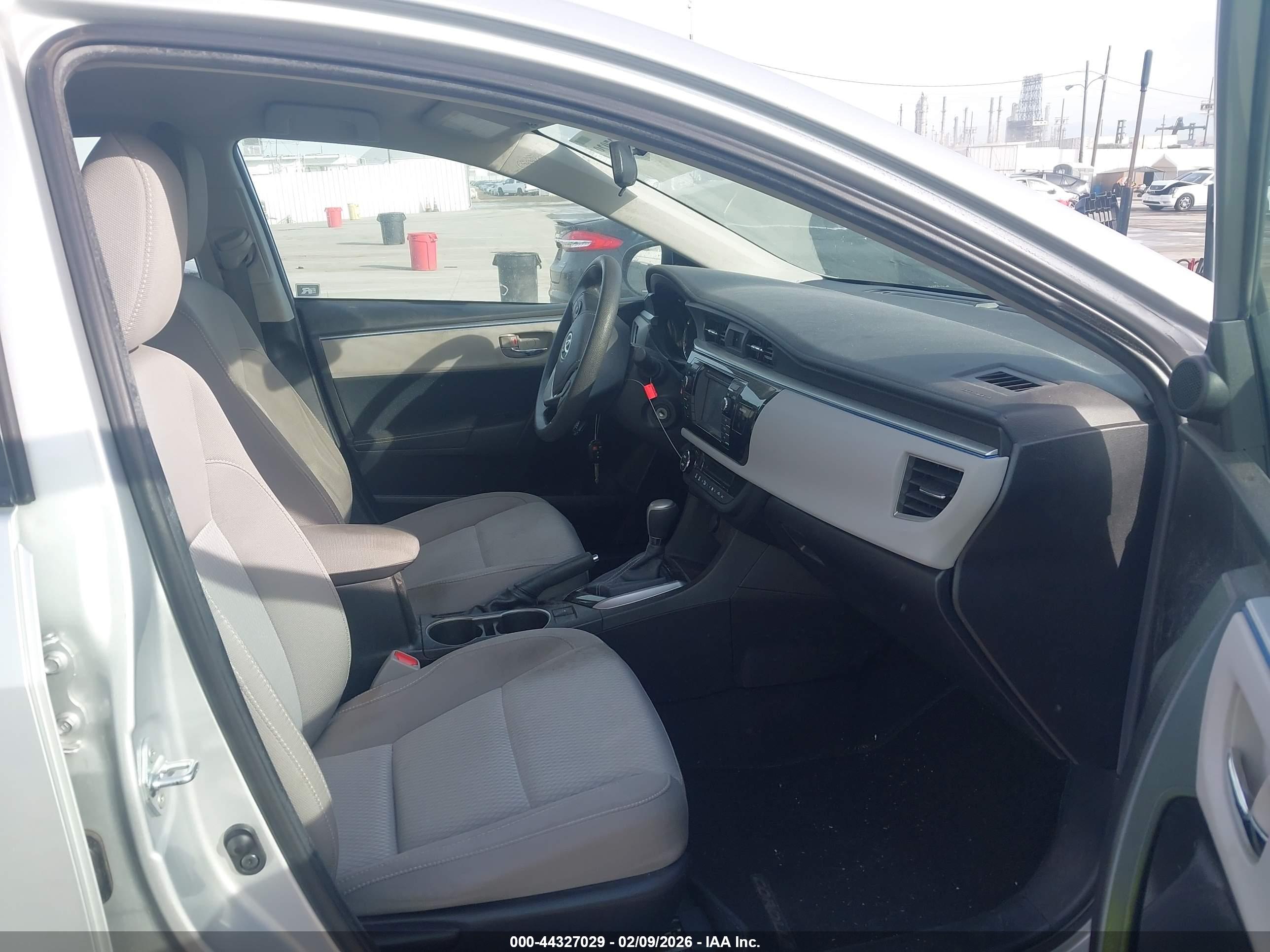 TOYOTA COROLLA image 5
