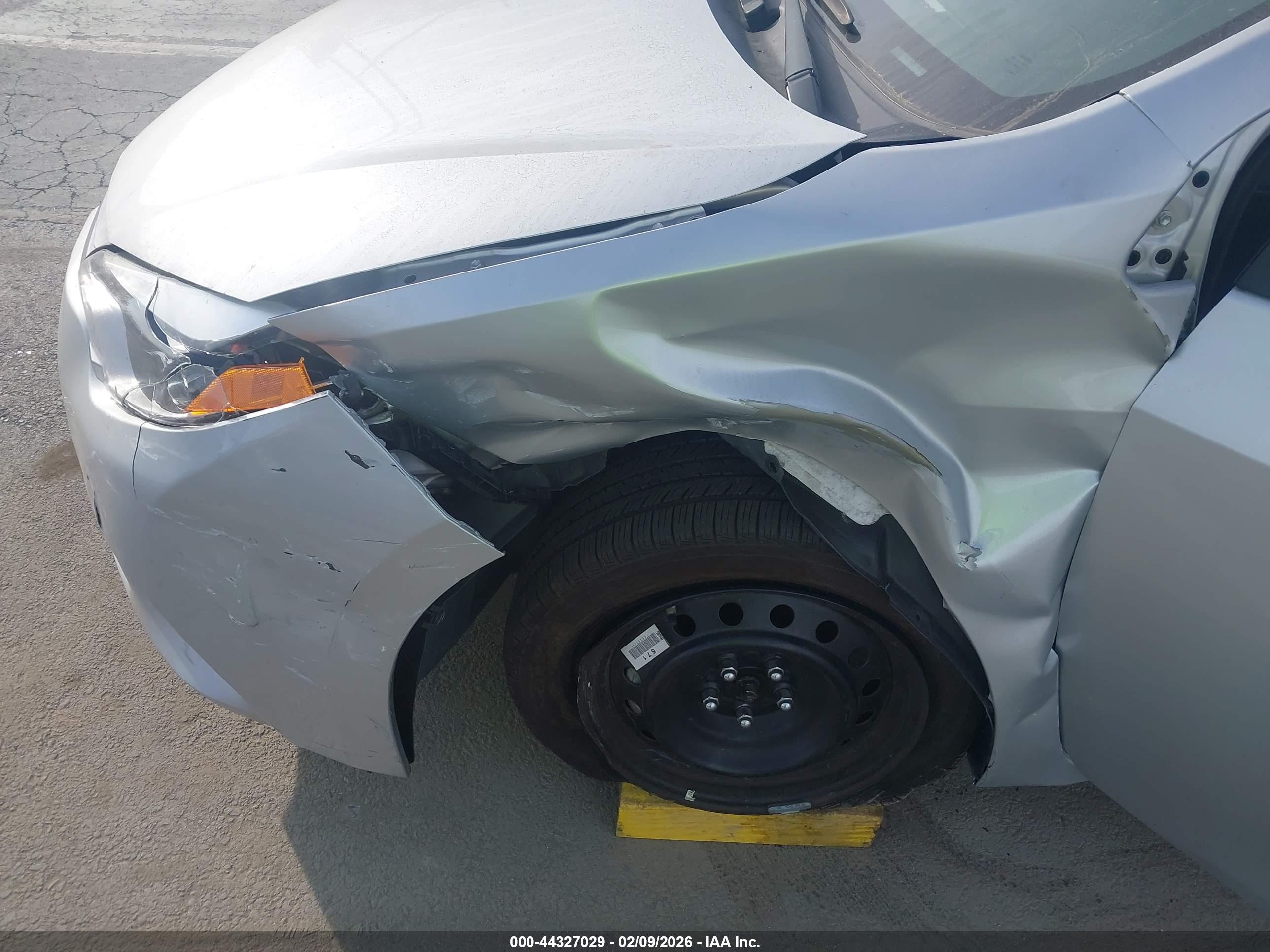 TOYOTA COROLLA image 6