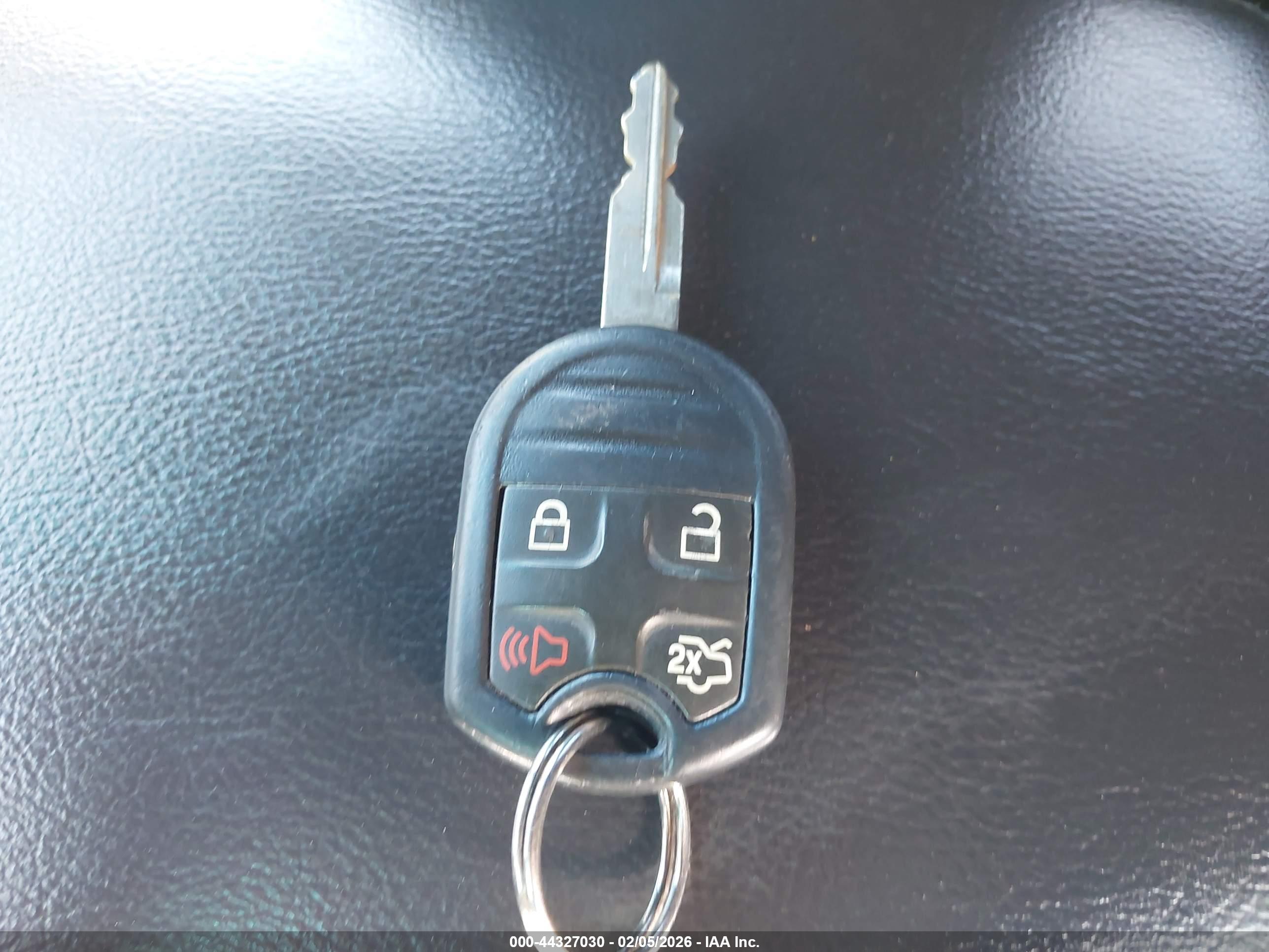 FORD EXPLORER image 11