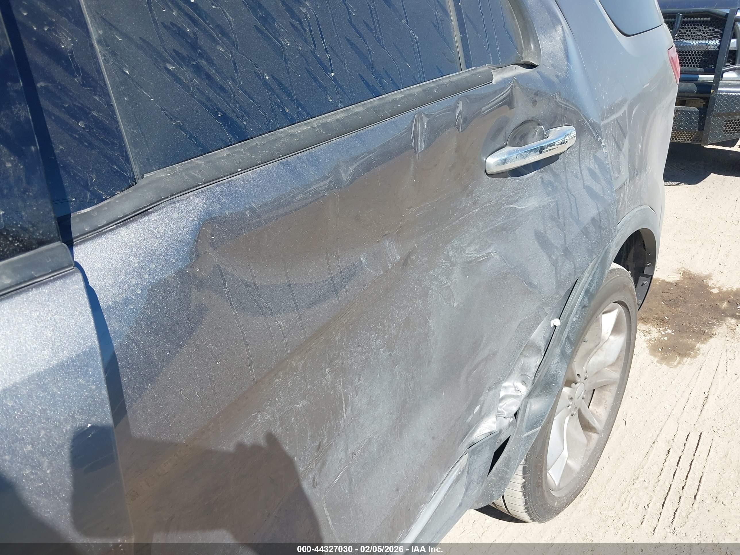 FORD EXPLORER image 6