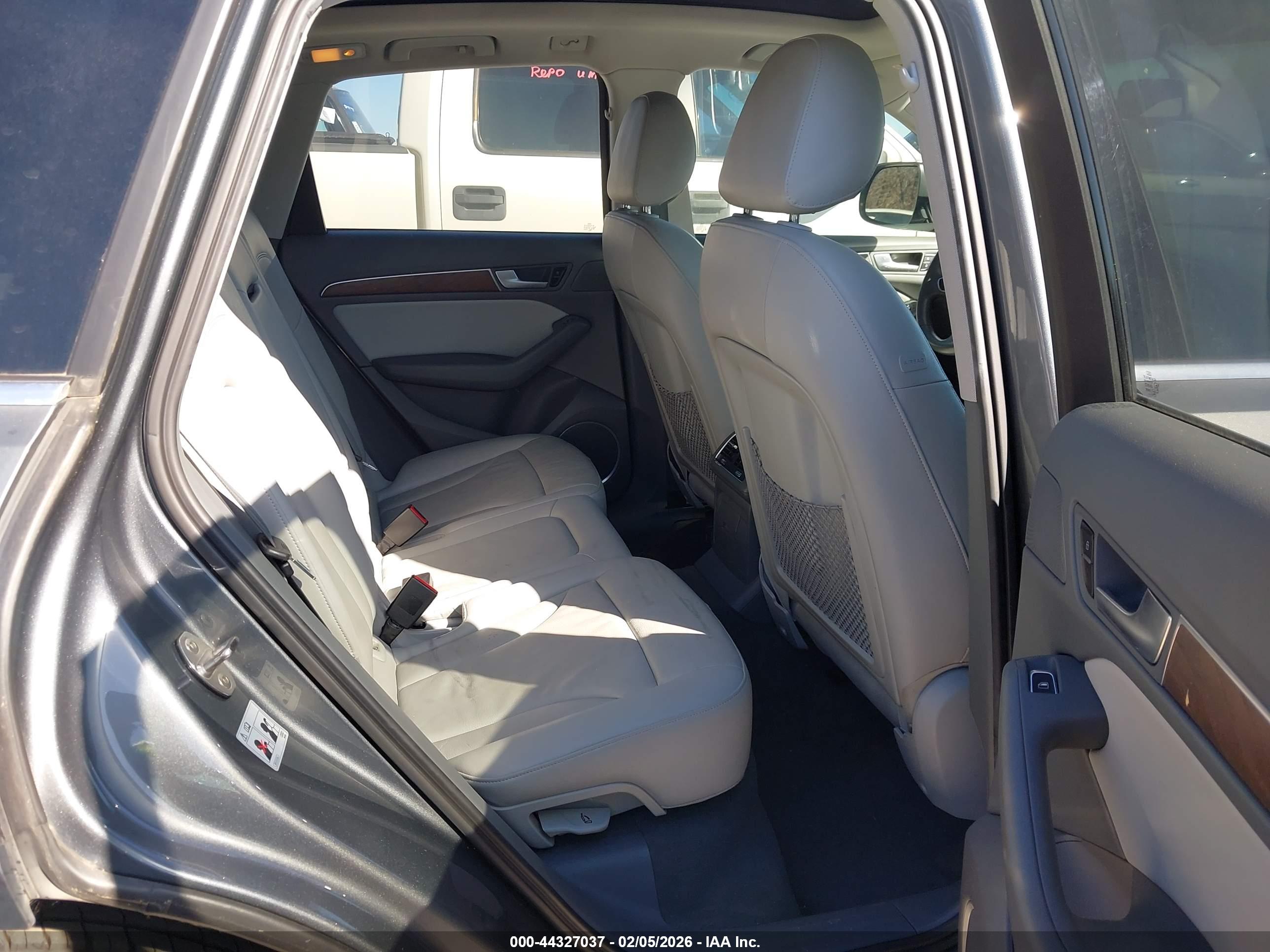 AUDI Q5 image 8