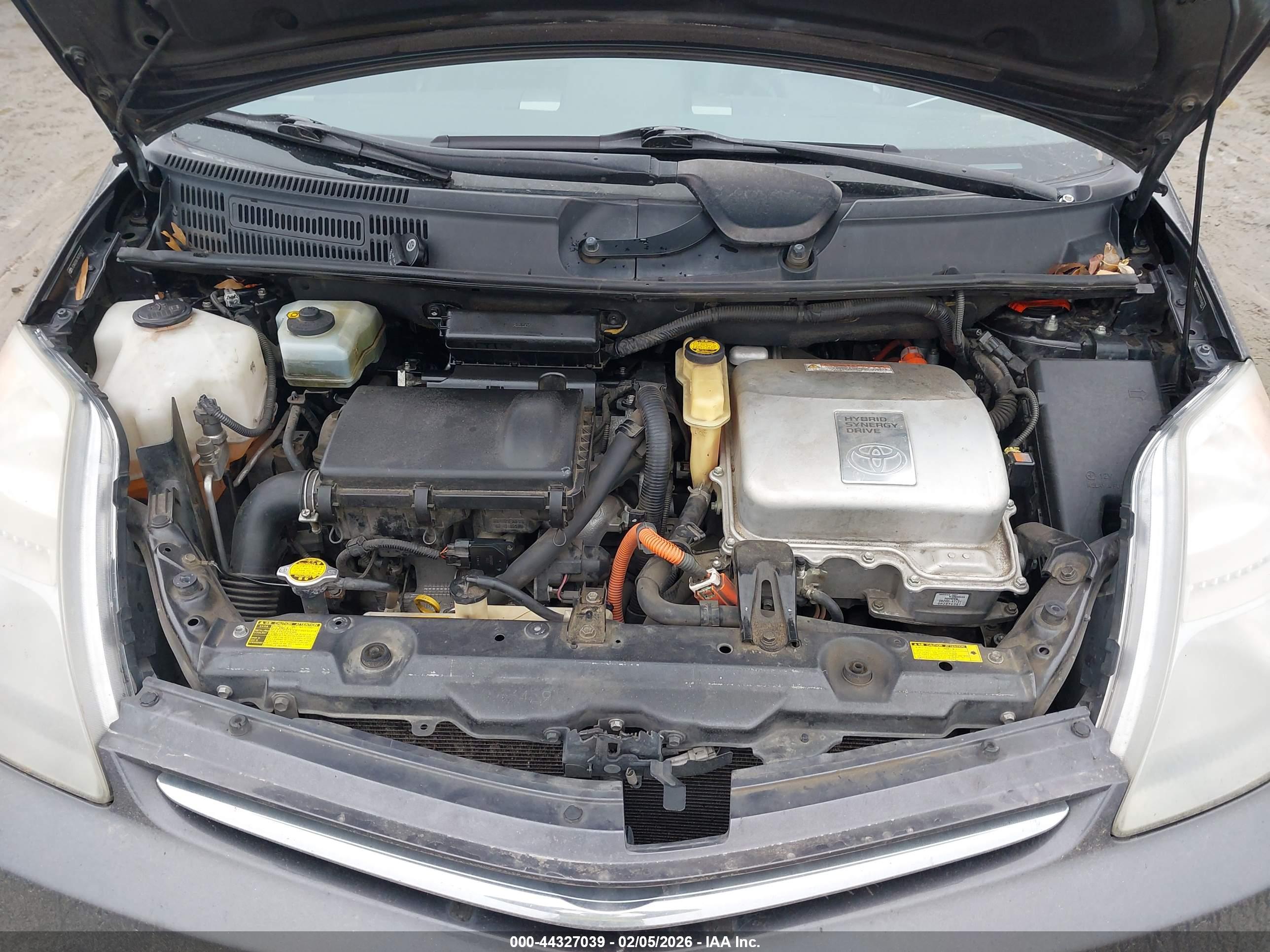 TOYOTA PRIUS image 10
