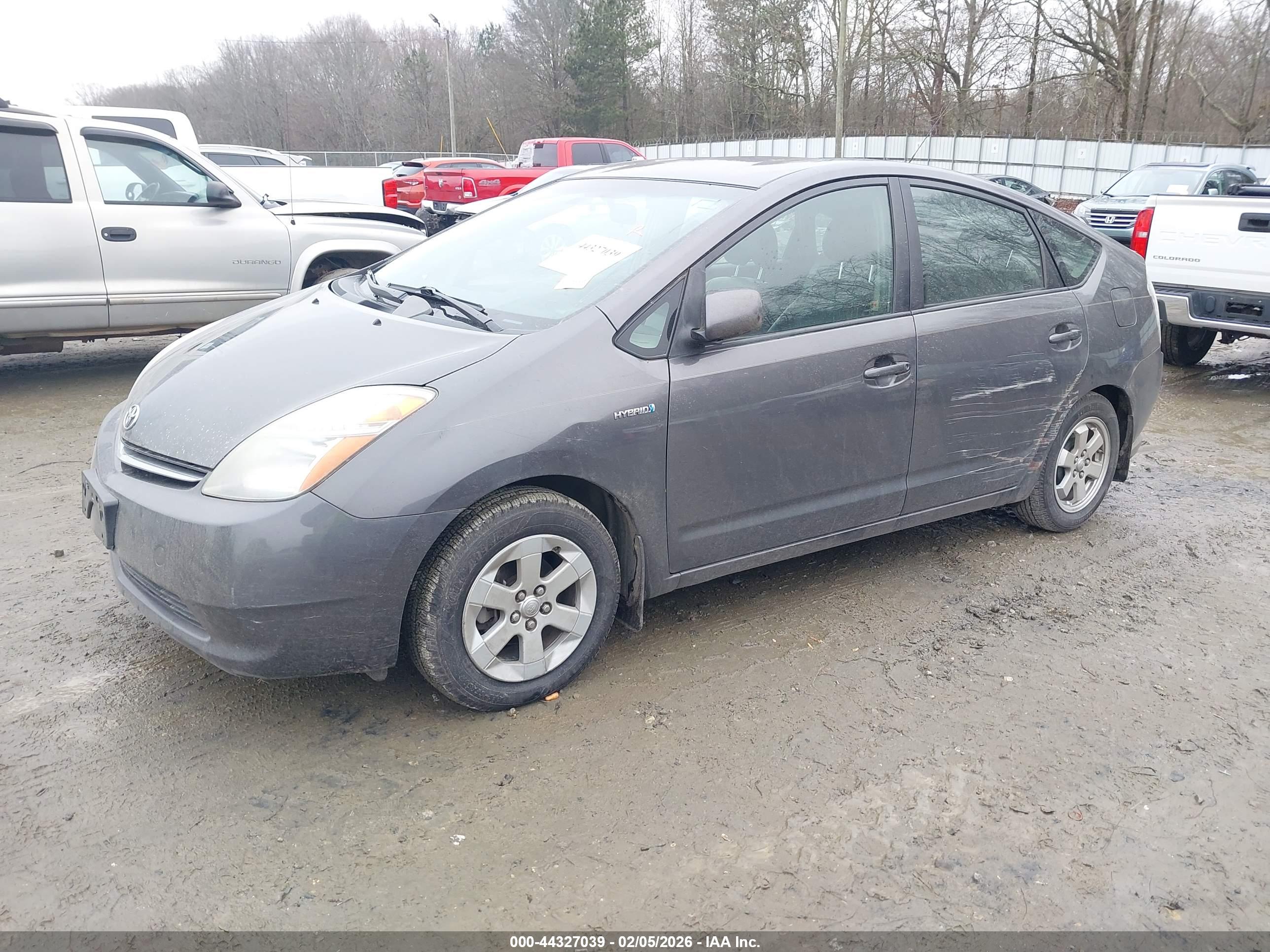 TOYOTA PRIUS image 2