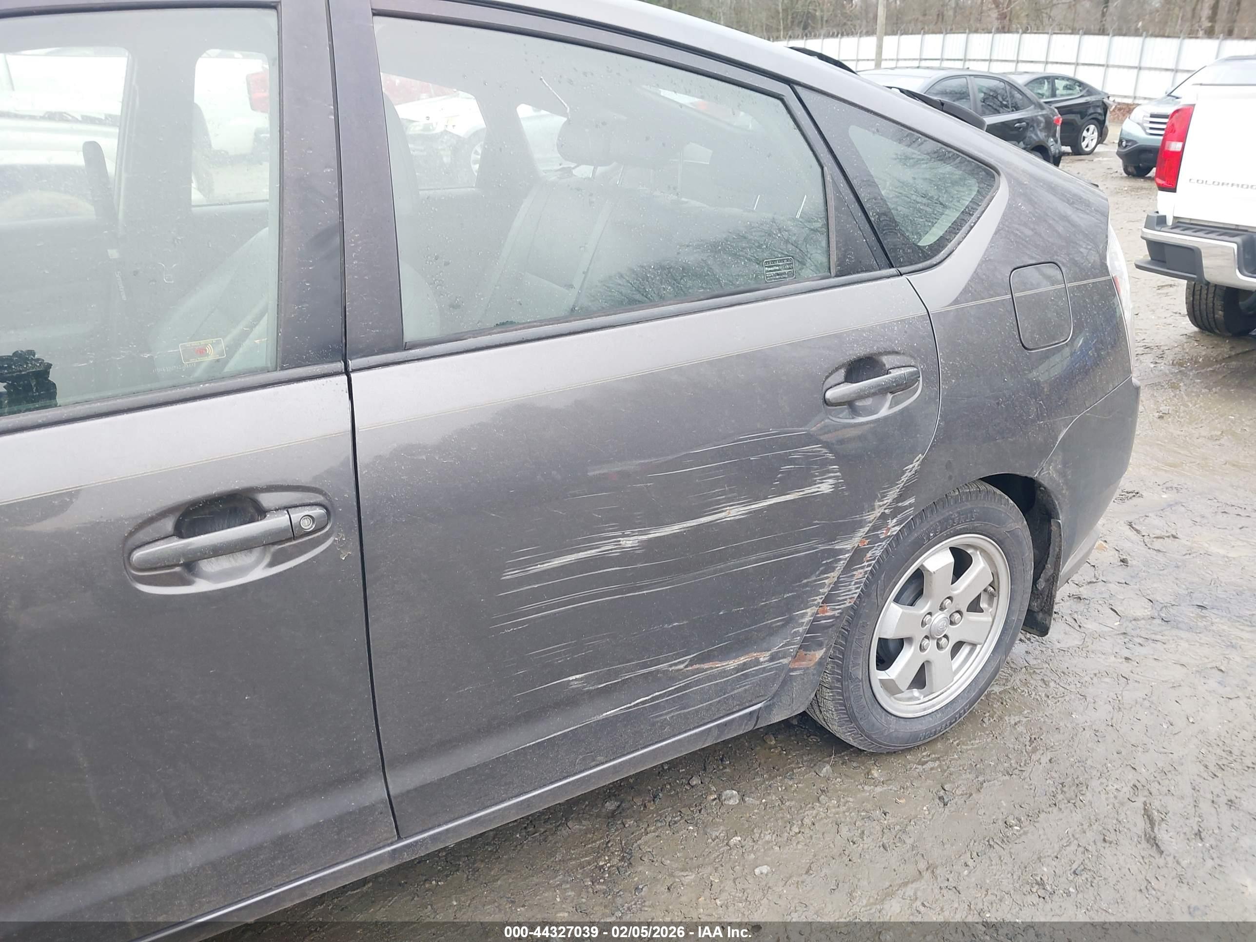 TOYOTA PRIUS image 6
