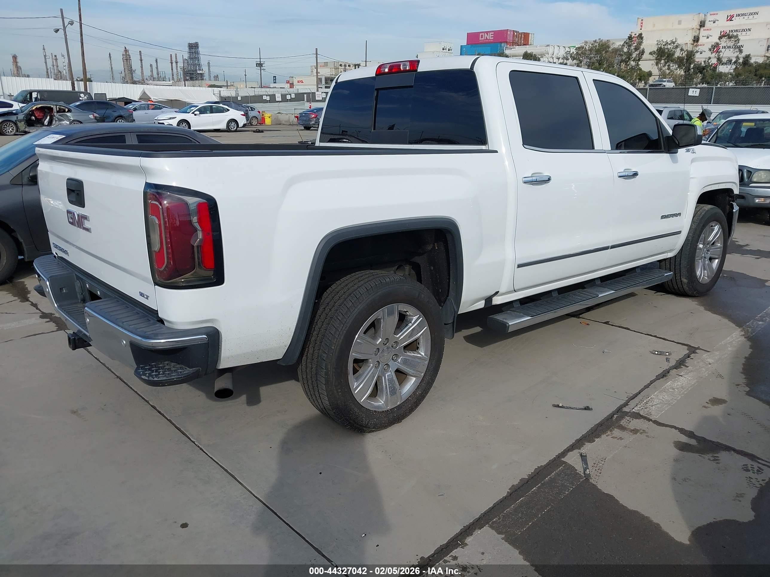 GMC SIERRA image 4