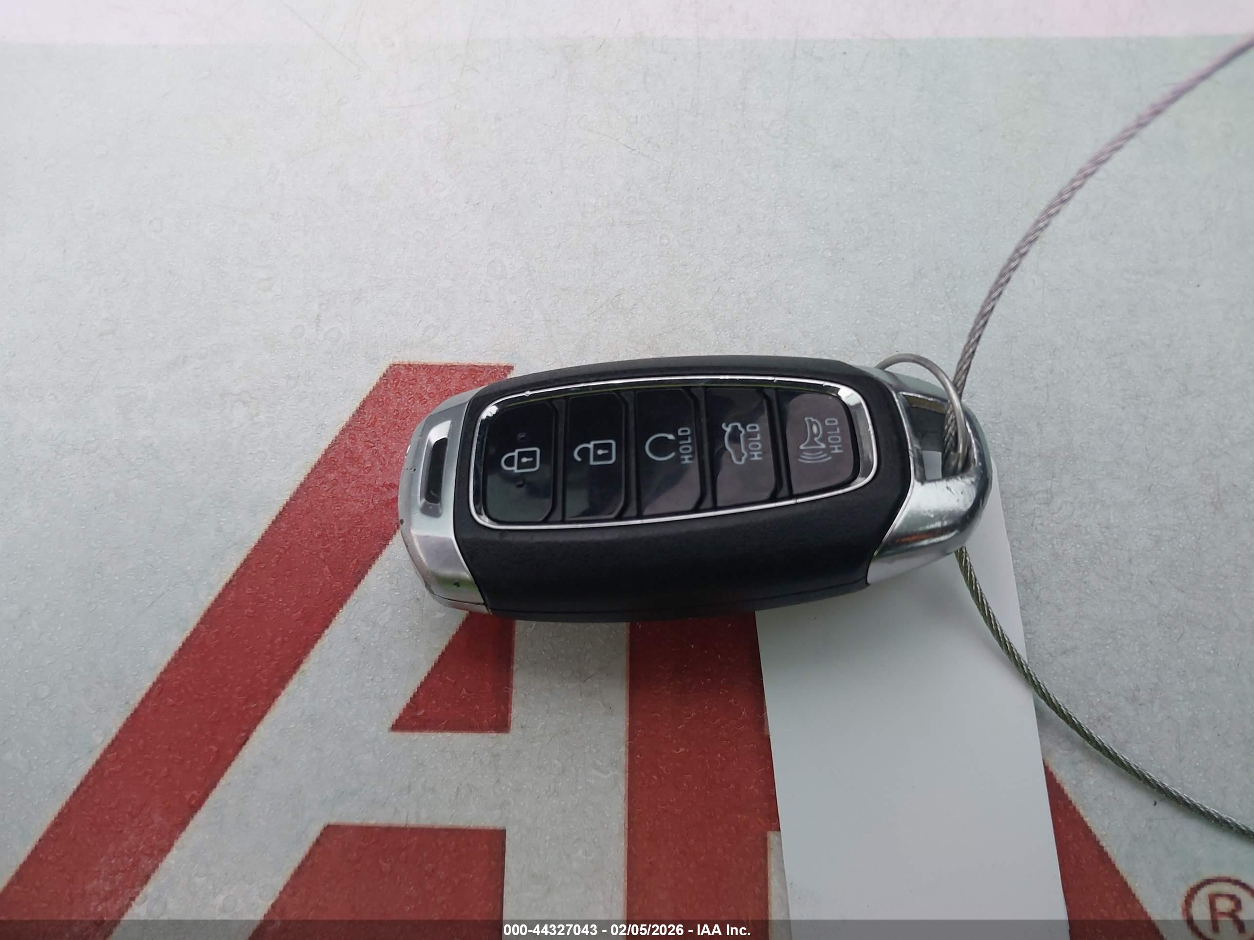 HYUNDAI ELANTRA image 11
