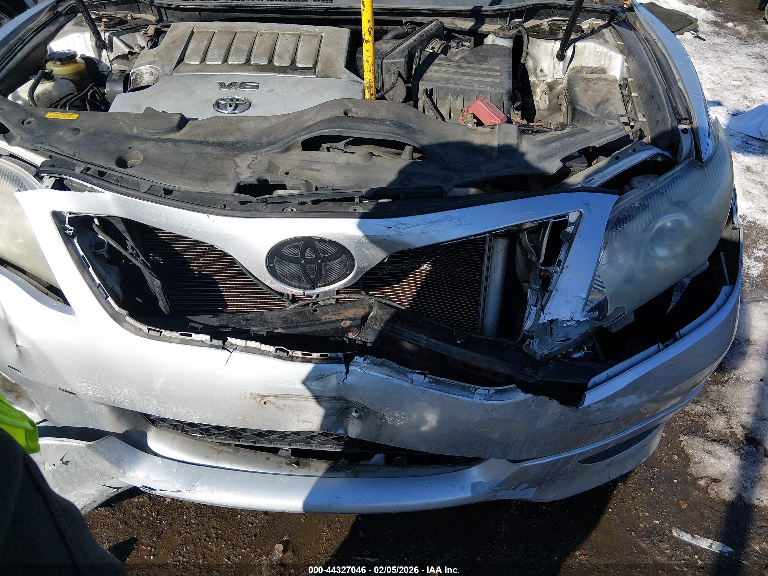 TOYOTA CAMRY image 6