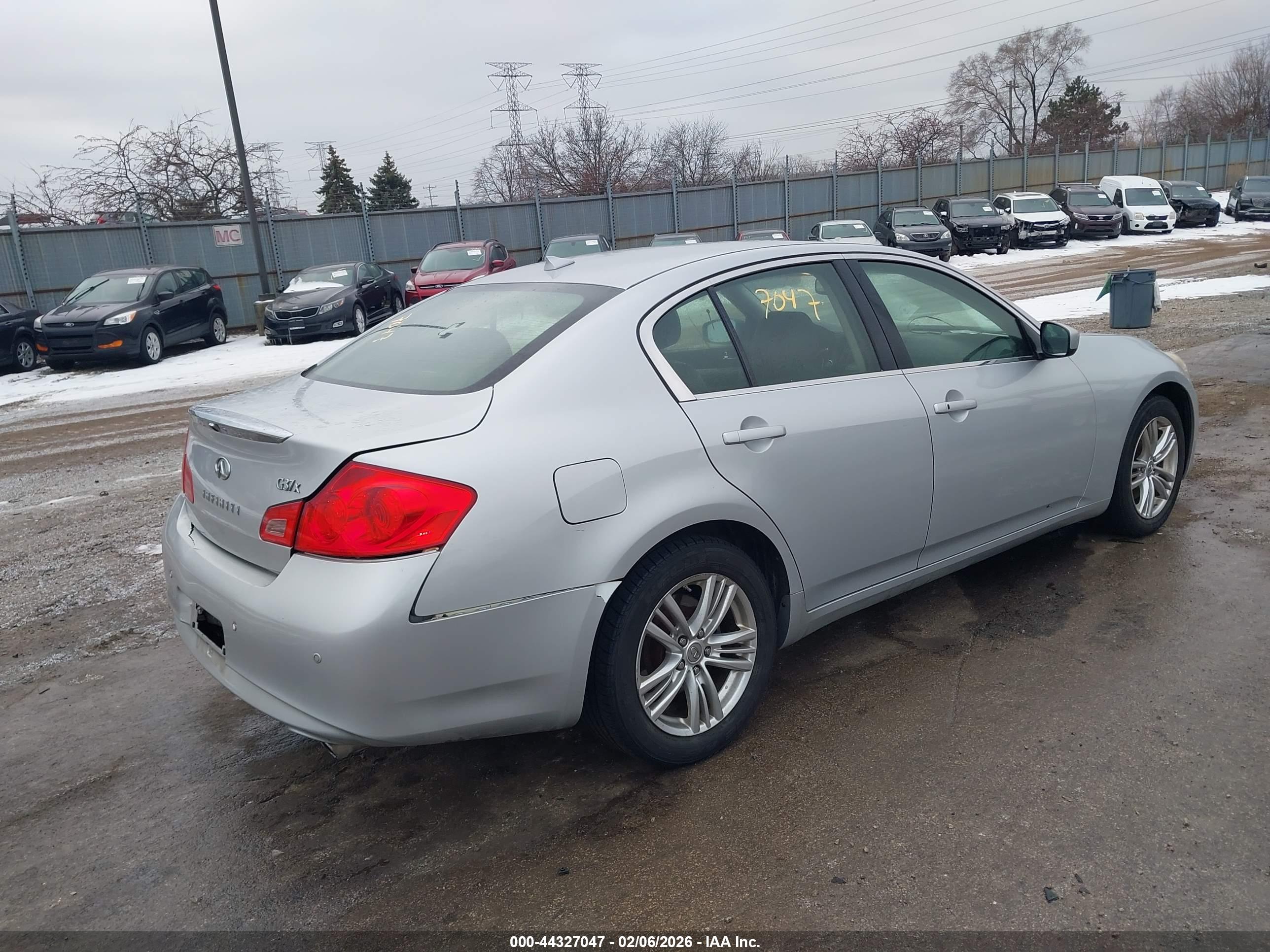 INFINITI G37X image 4