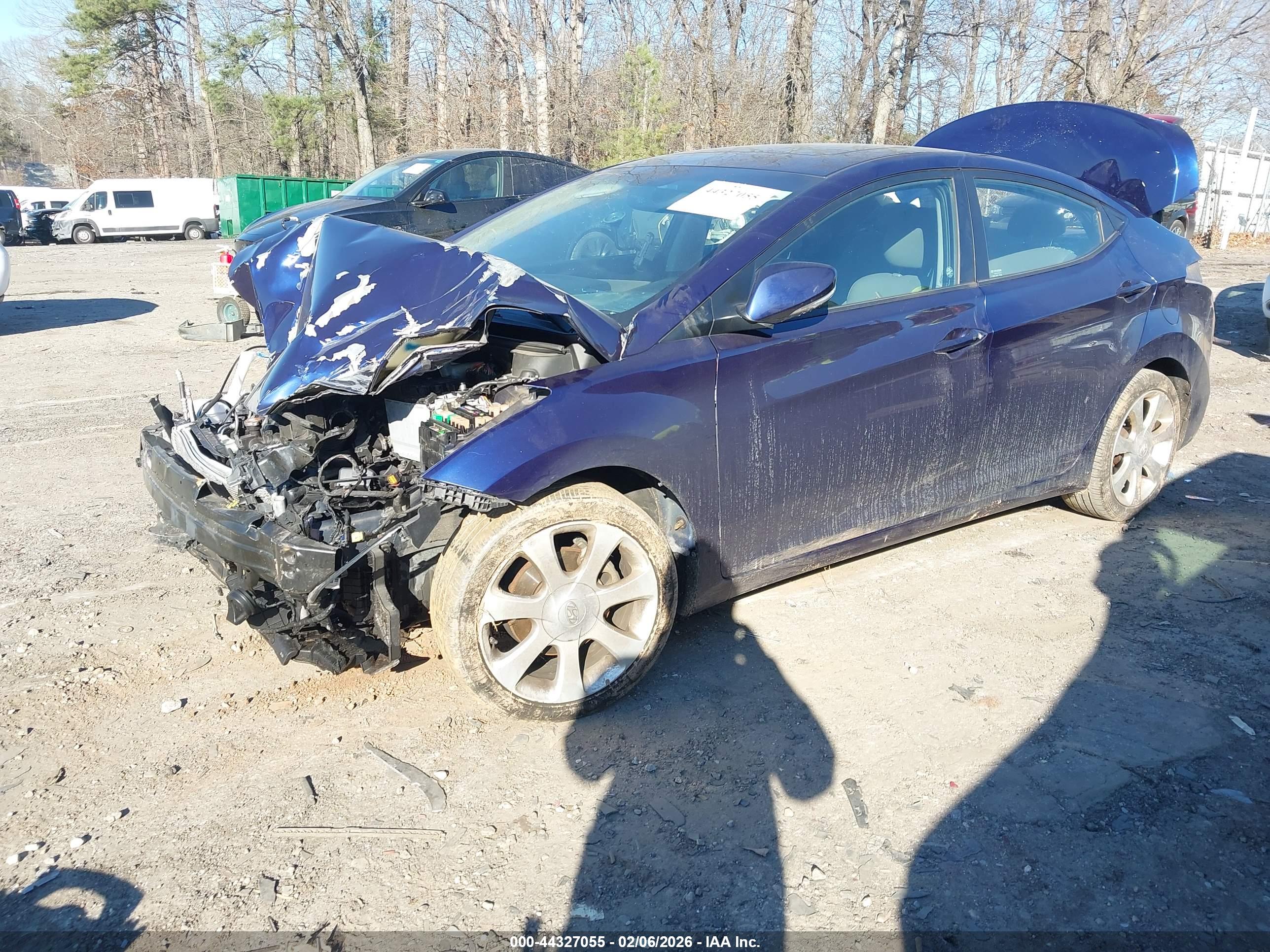 HYUNDAI ELANTRA image 2