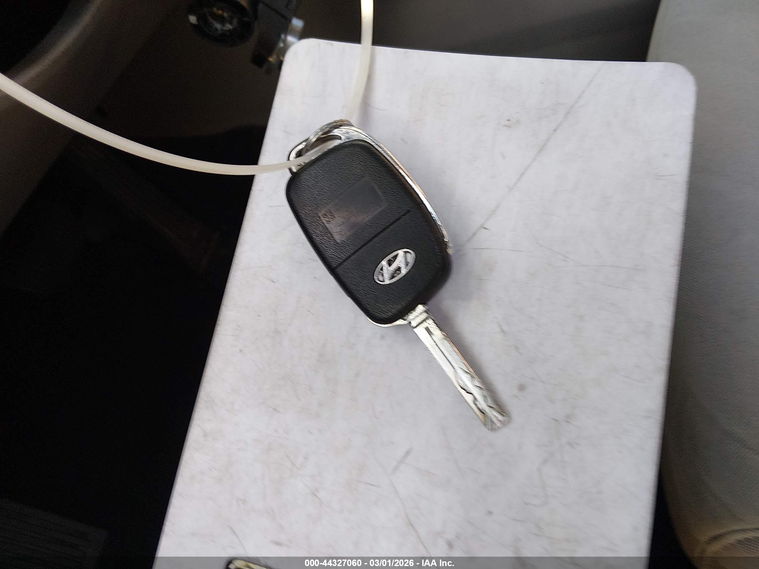 HYUNDAI SONATA image 11