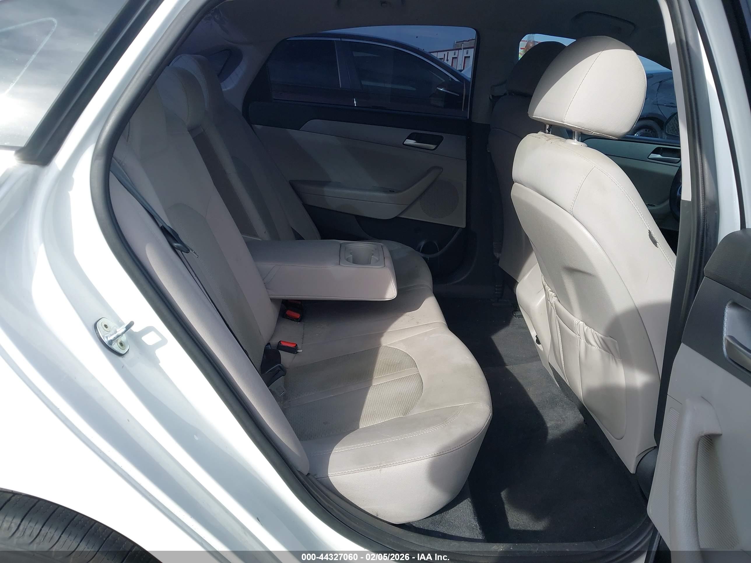 HYUNDAI SONATA image 8