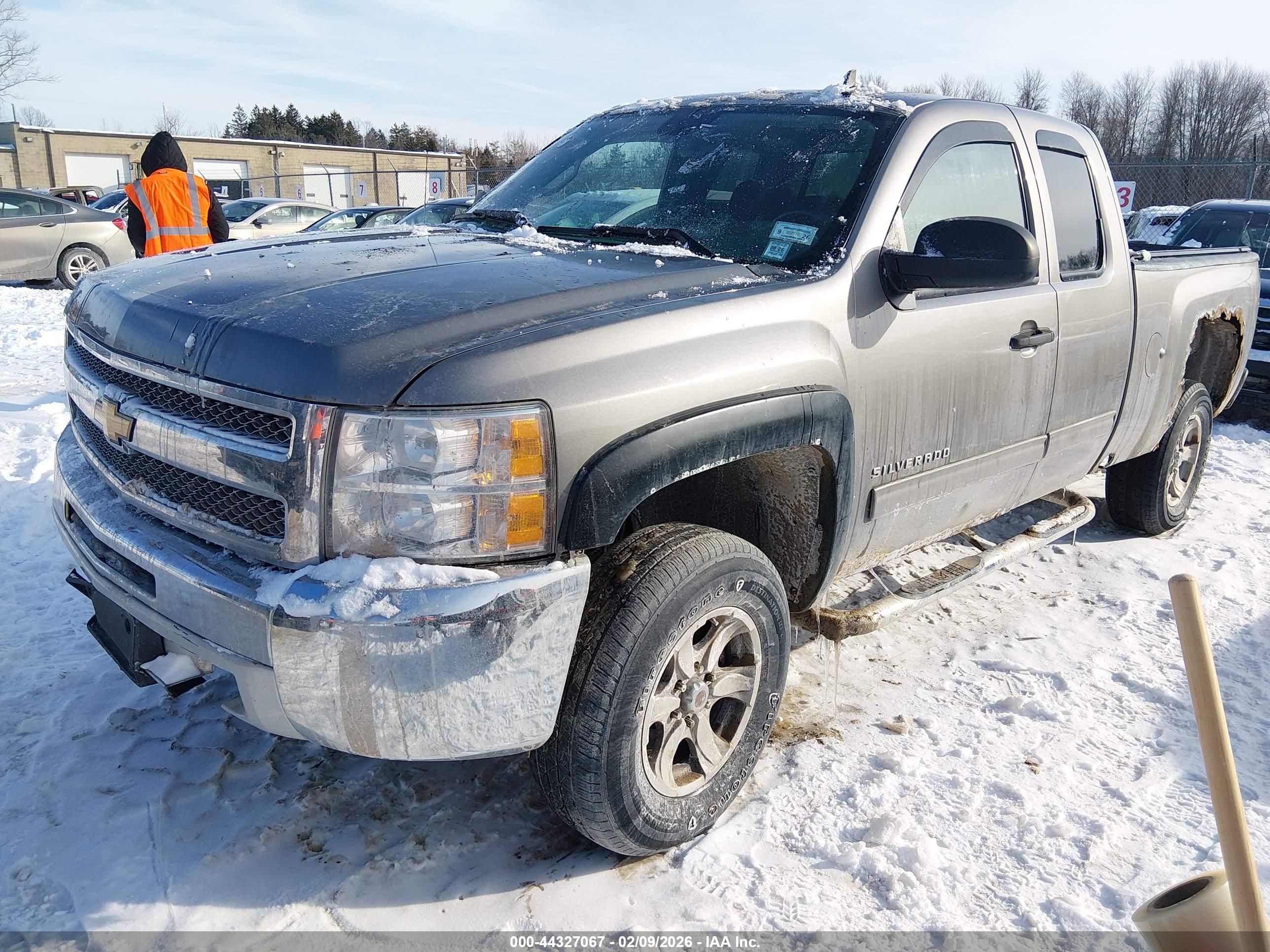 CHEVROLET SILVERADO image 2
