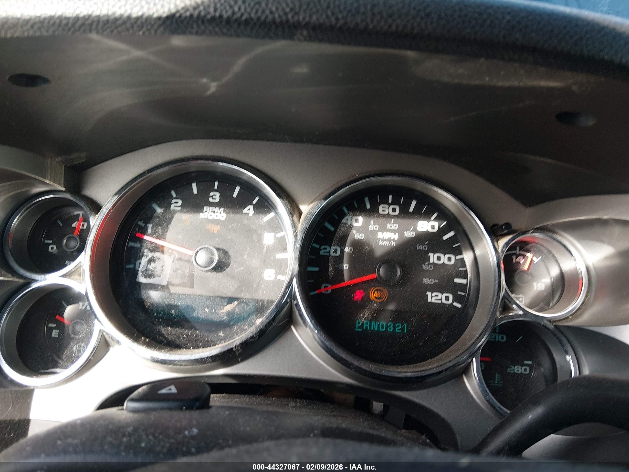 CHEVROLET SILVERADO image 7