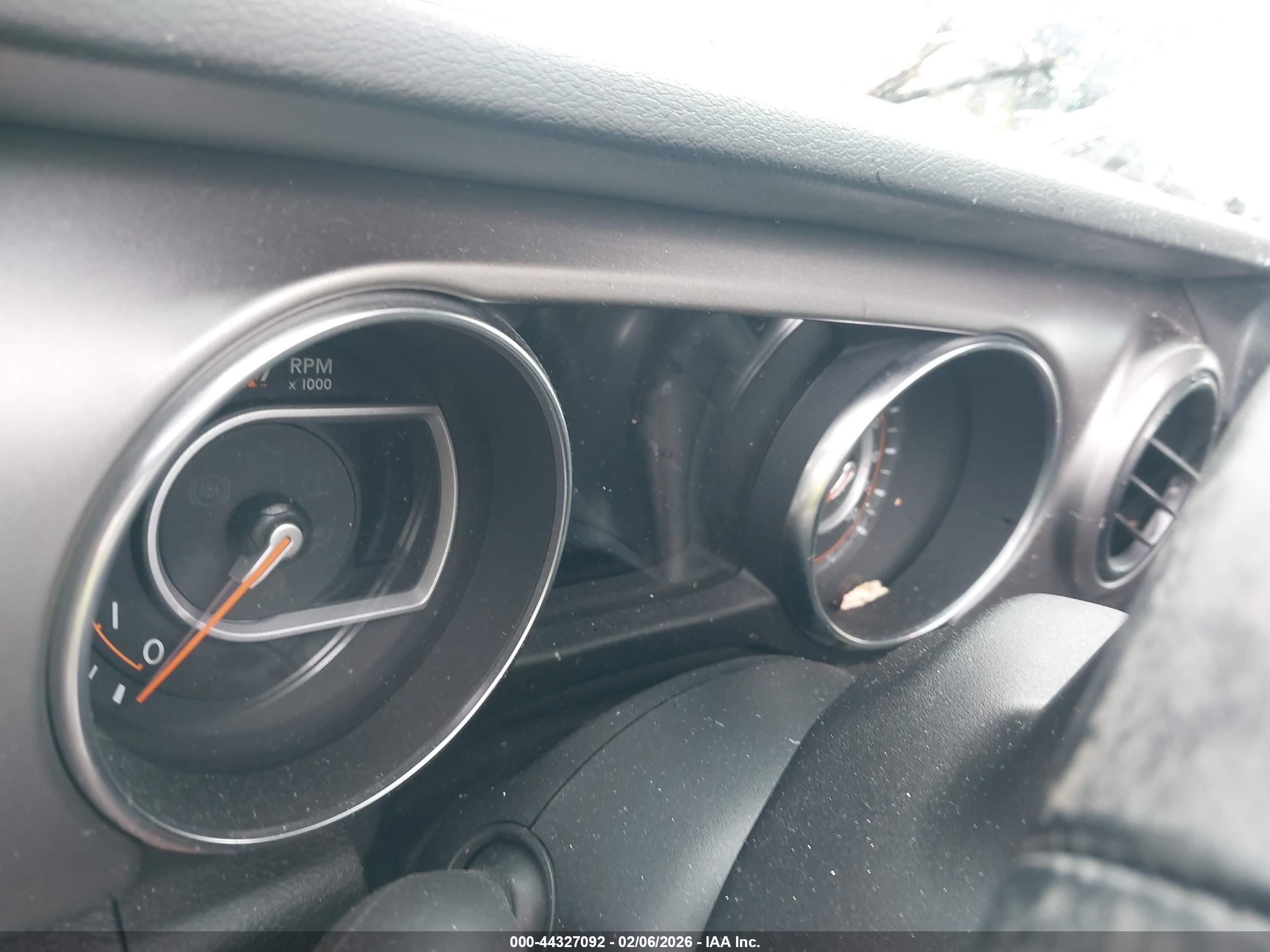 JEEP WRANGLER image 7