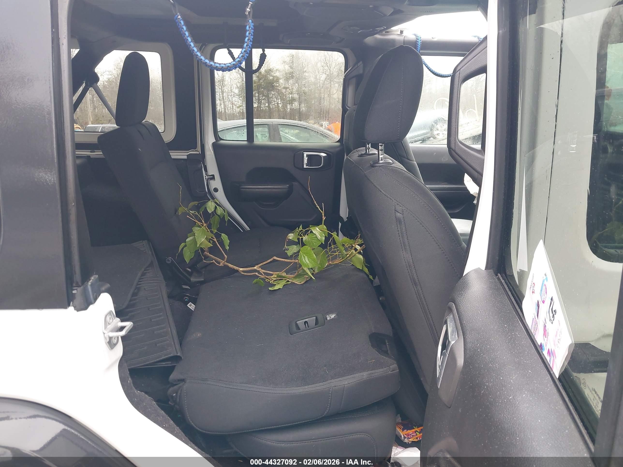 JEEP WRANGLER image 8
