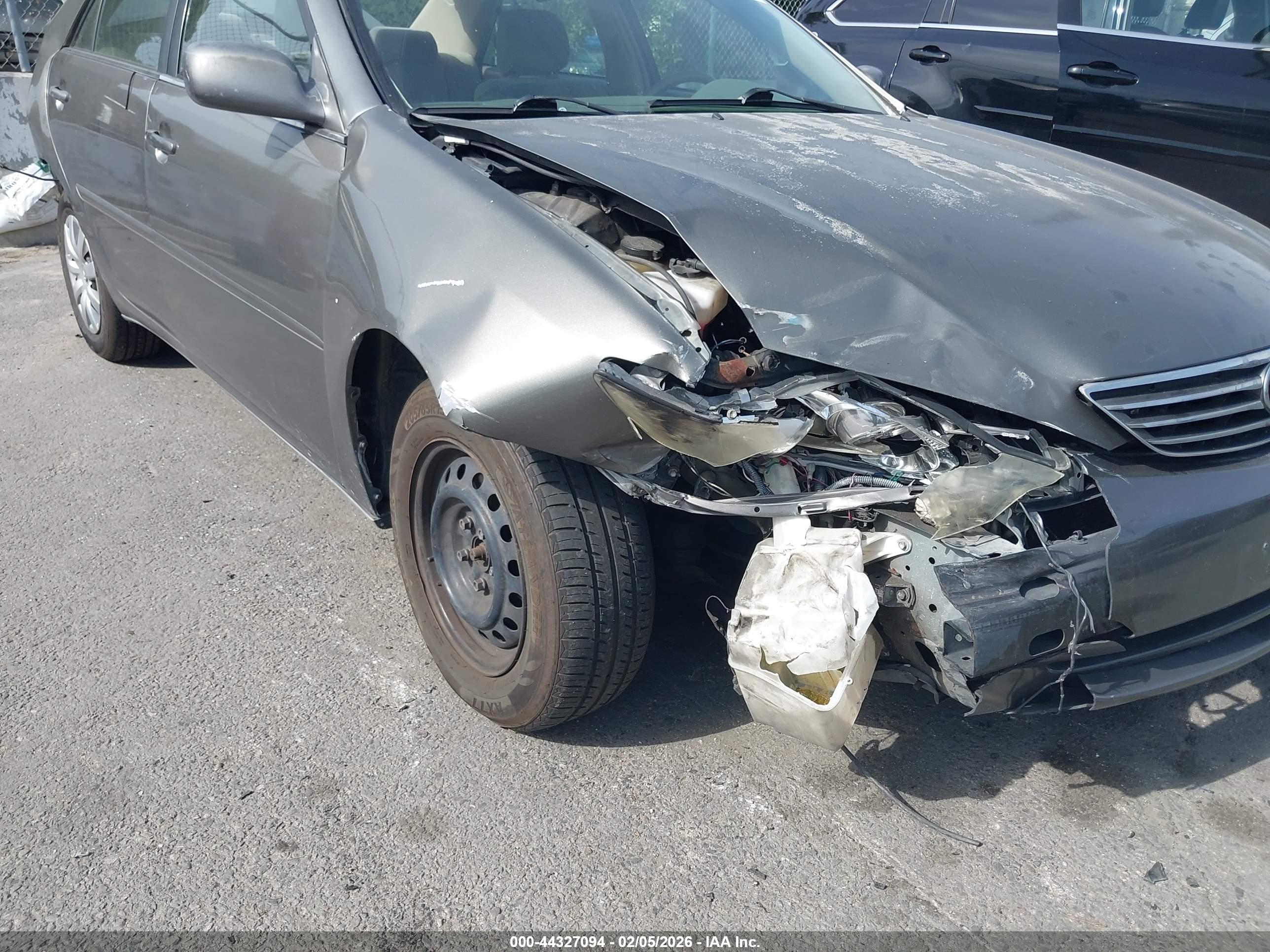 TOYOTA CAMRY image 6