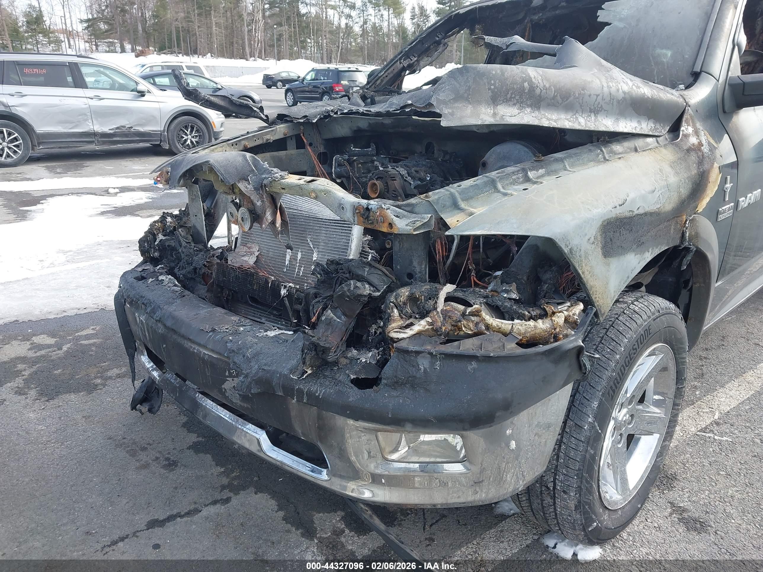 DODGE RAM image 6