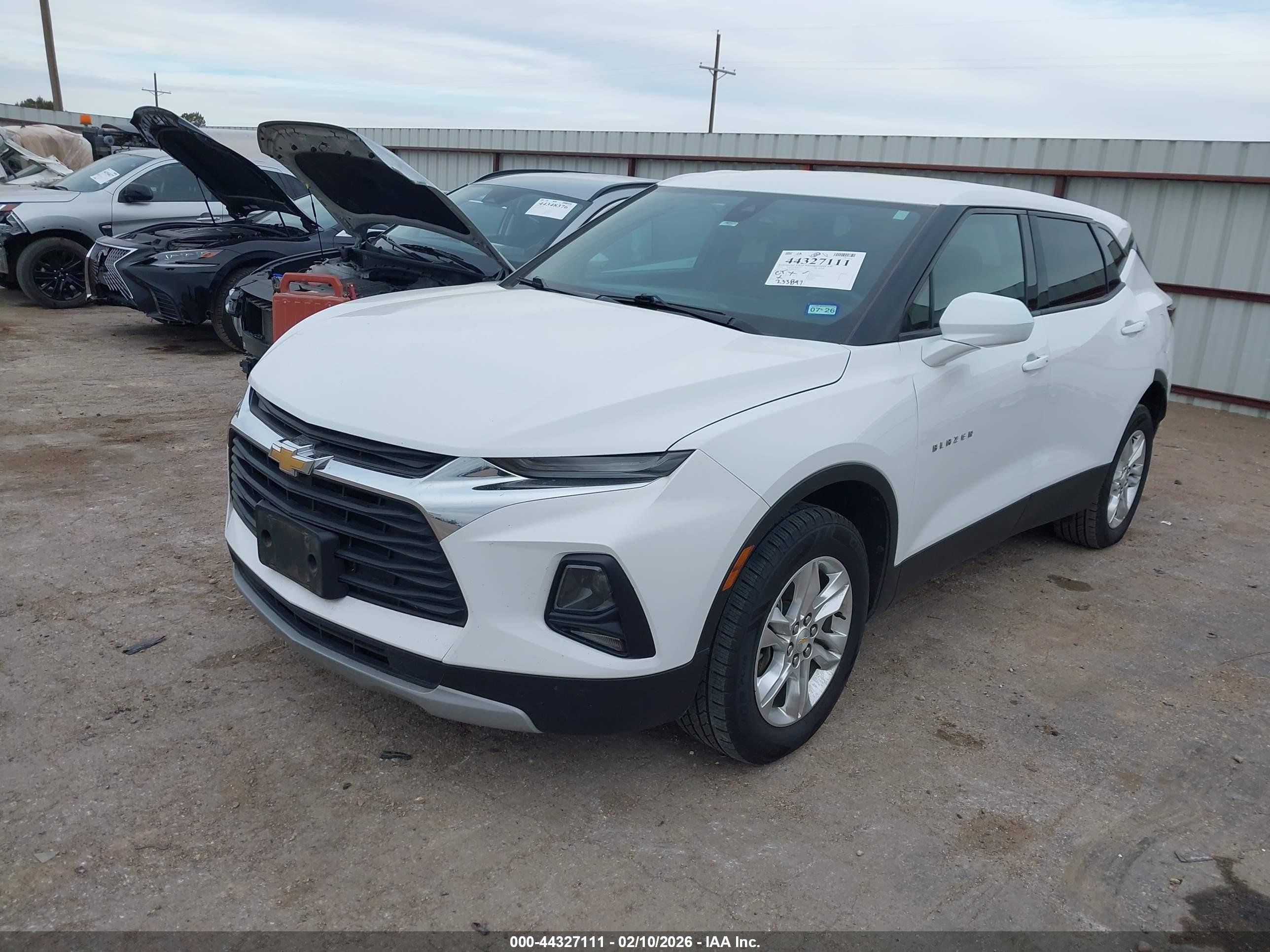 CHEVROLET BLAZER image 2