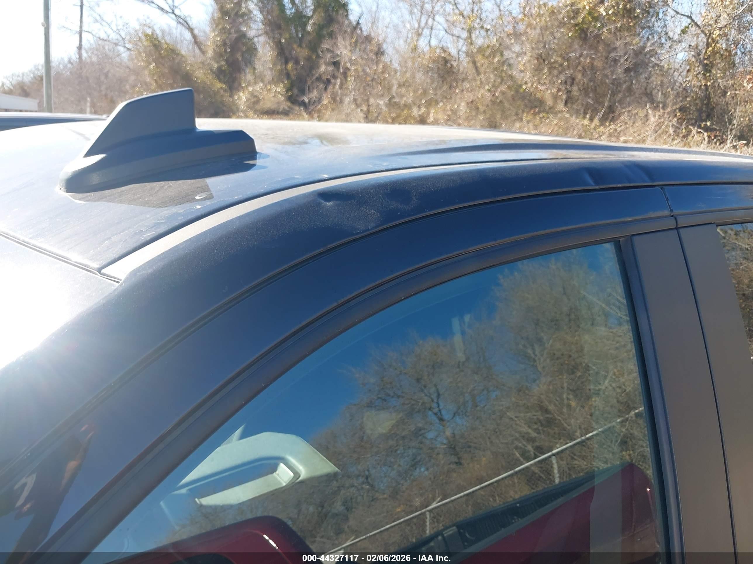 CHEVROLET SILVERADO image 6
