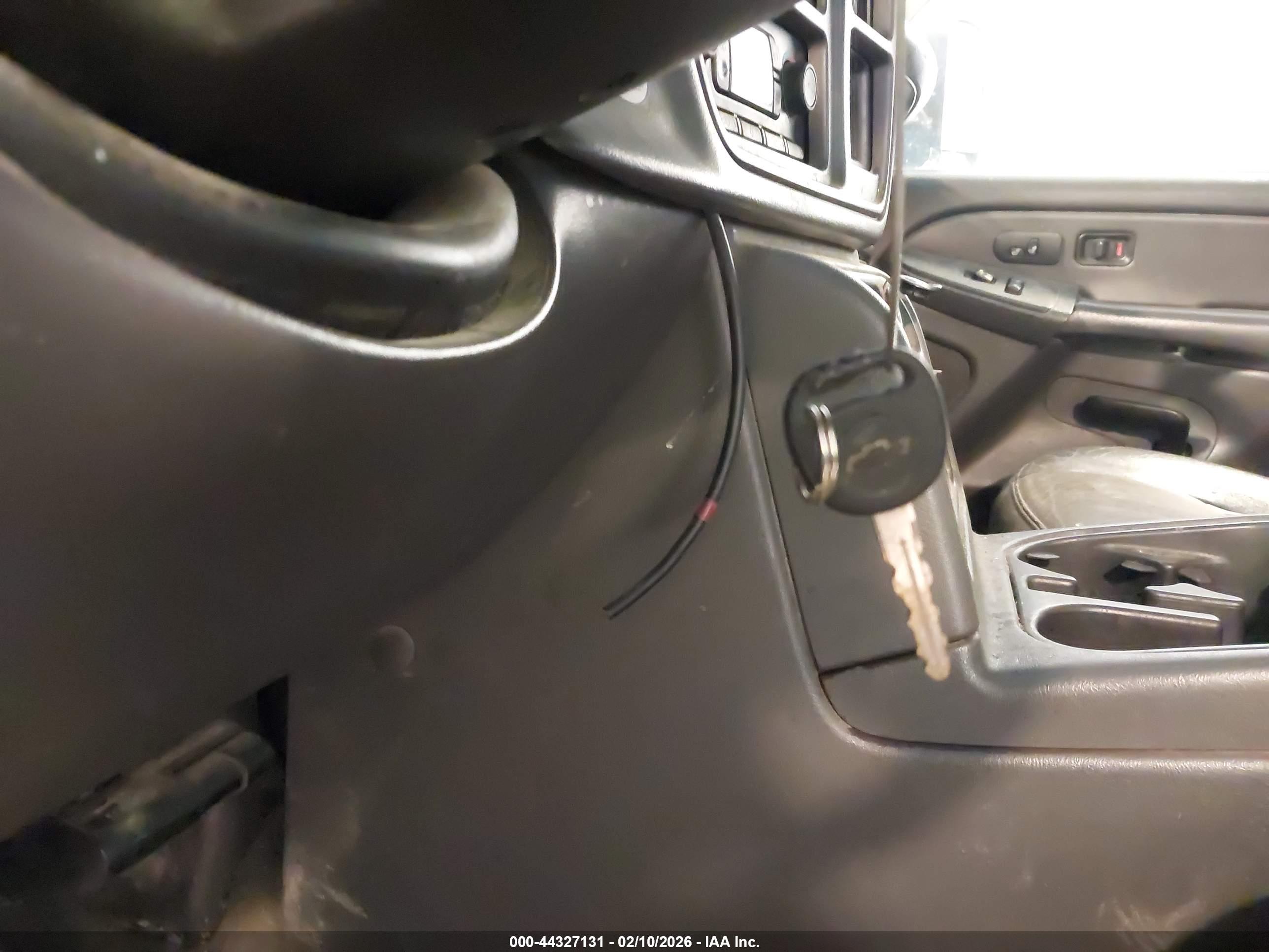 CHEVROLET SILVERADO image 11