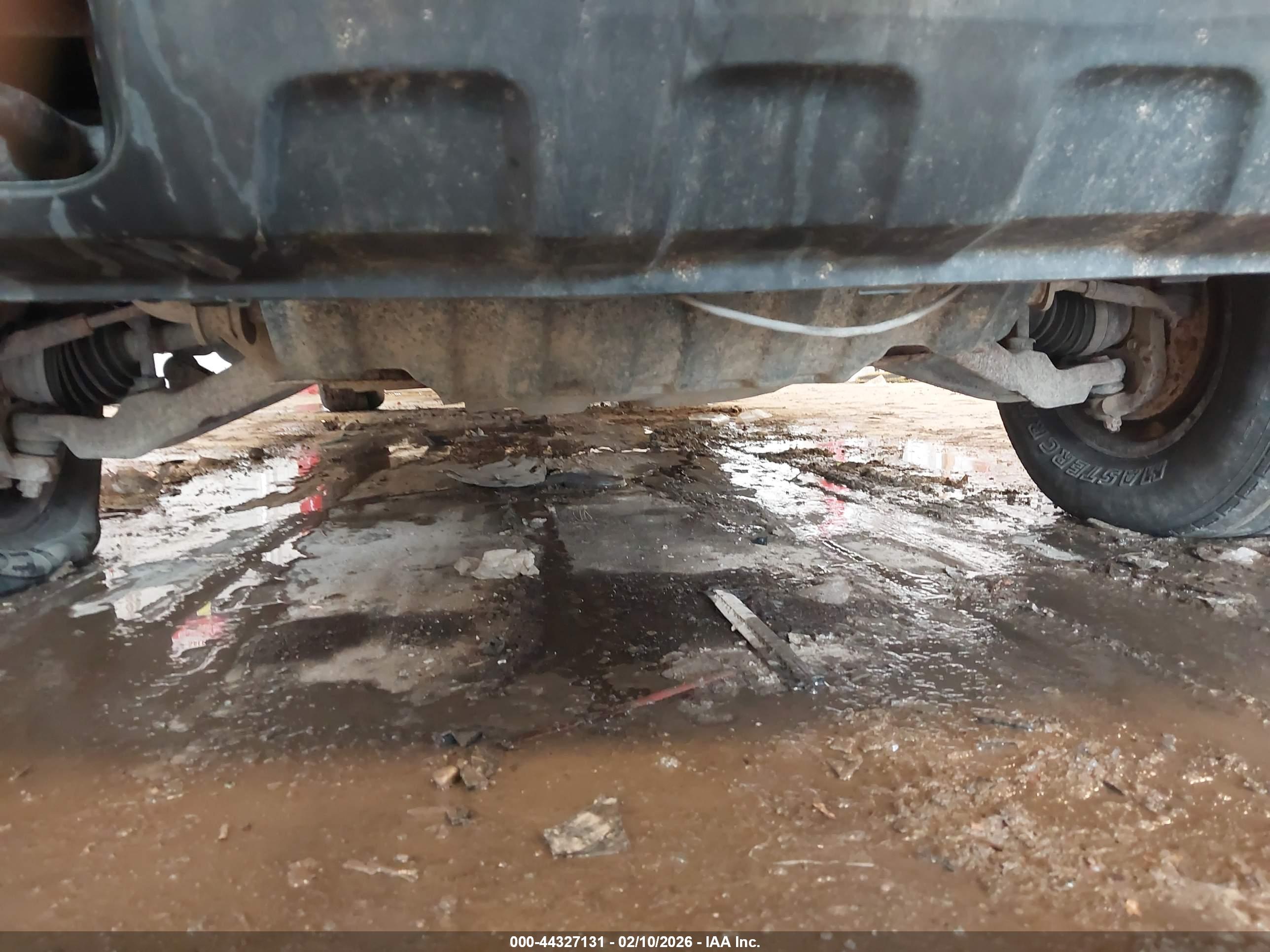 CHEVROLET SILVERADO image 6