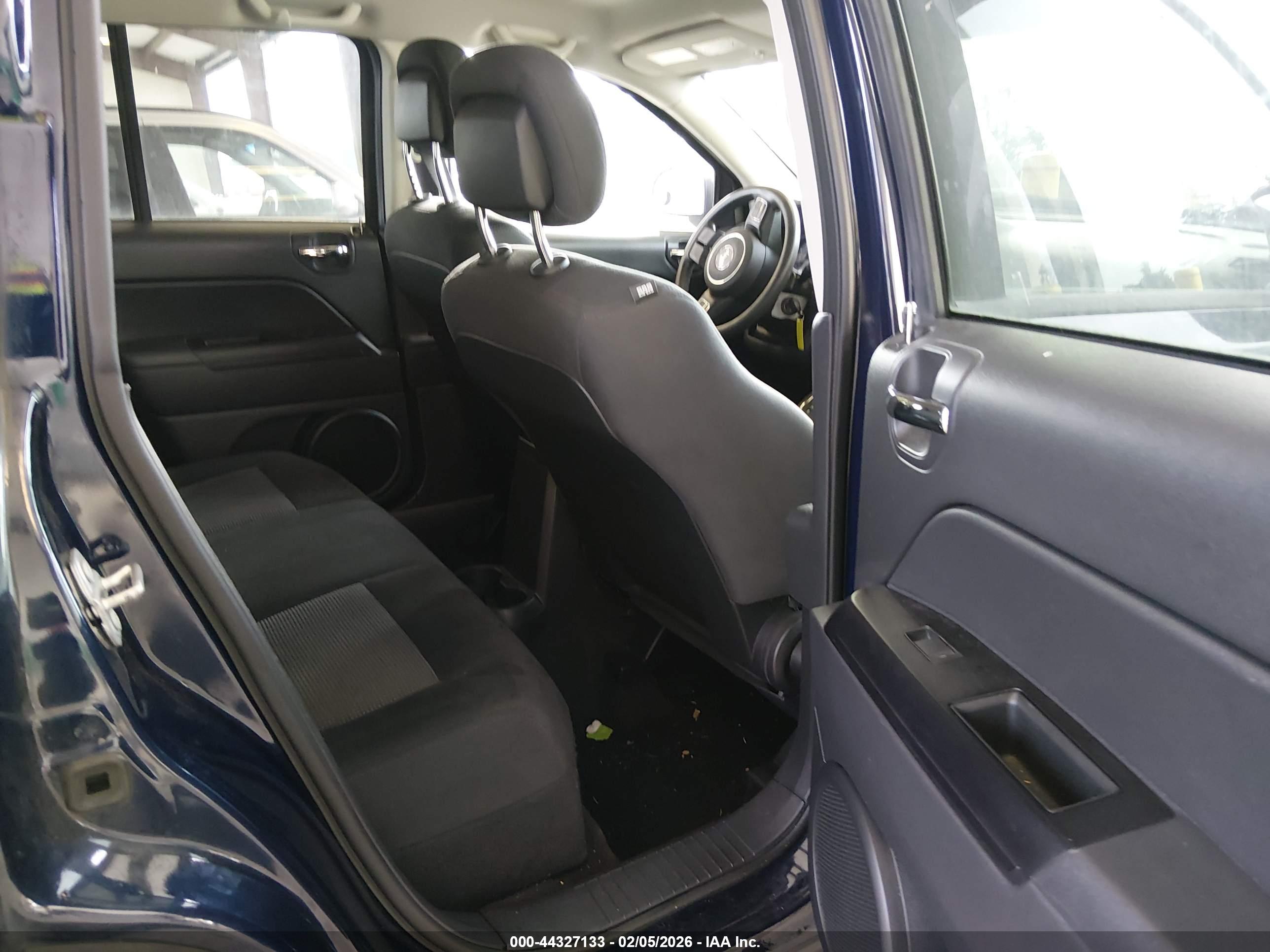JEEP COMPASS image 8