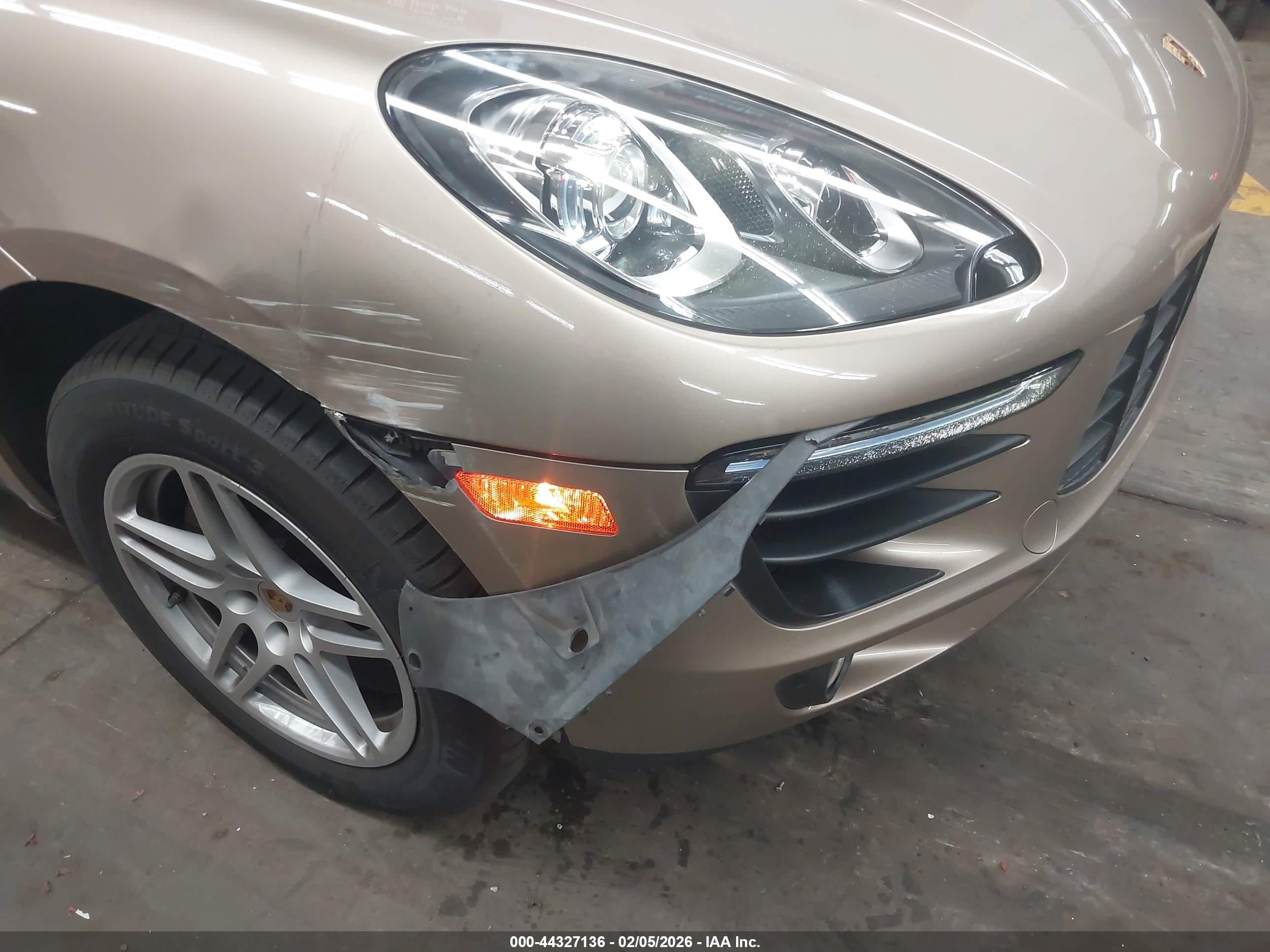 PORSCHE MACAN image 6