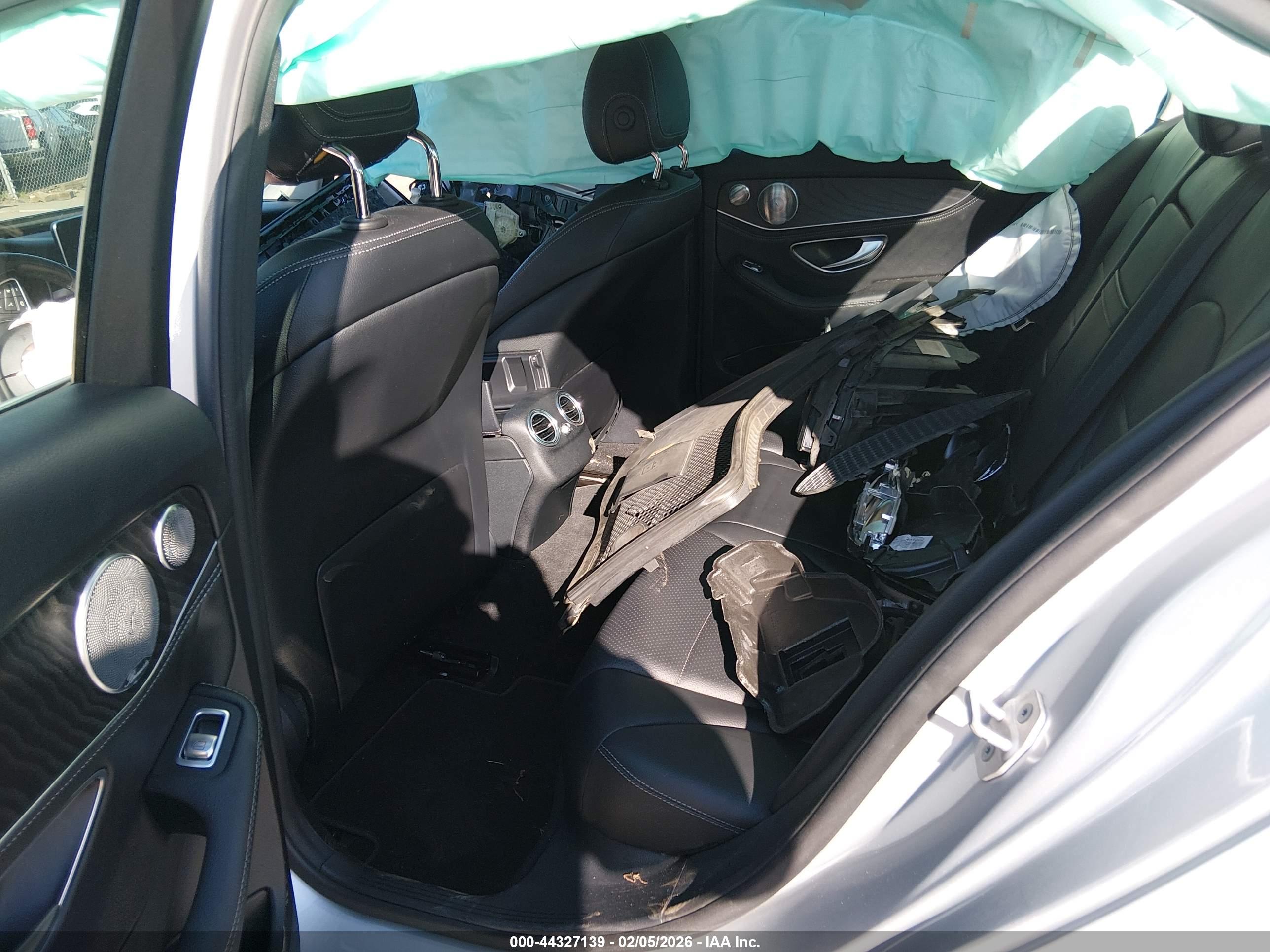MERCEDES-BENZ C image 8