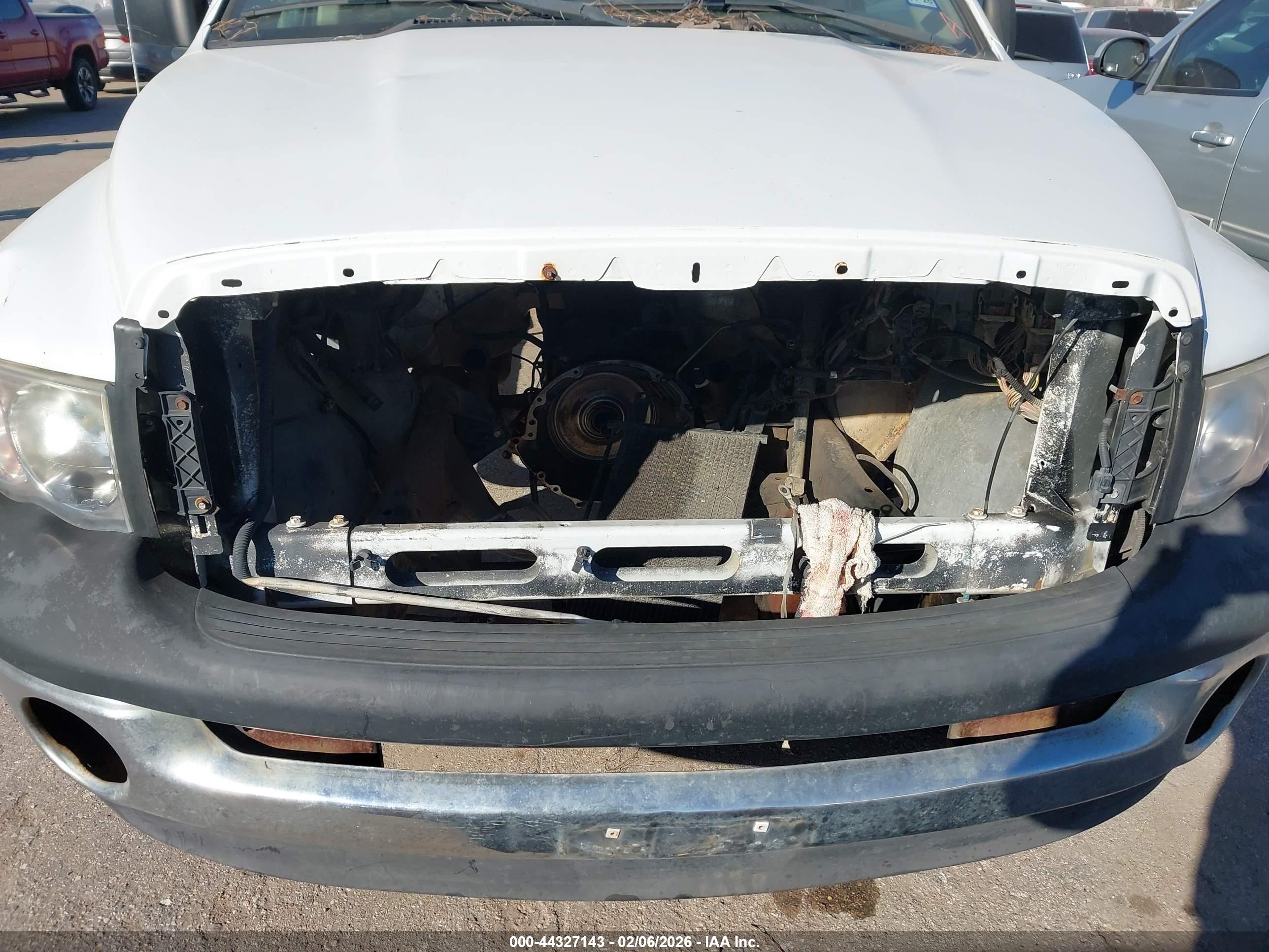 DODGE RAM image 6