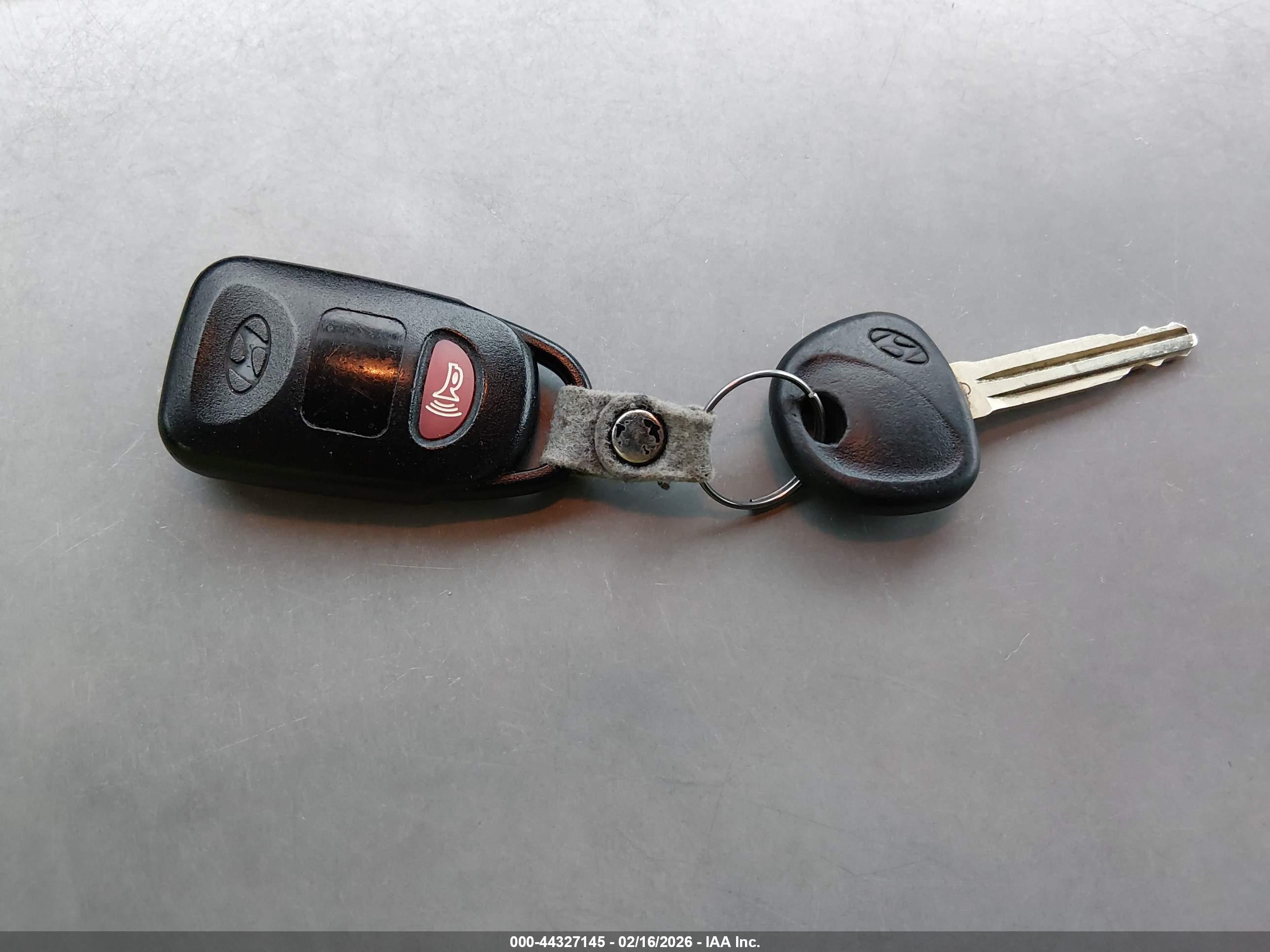 HYUNDAI ELANTRA image 11