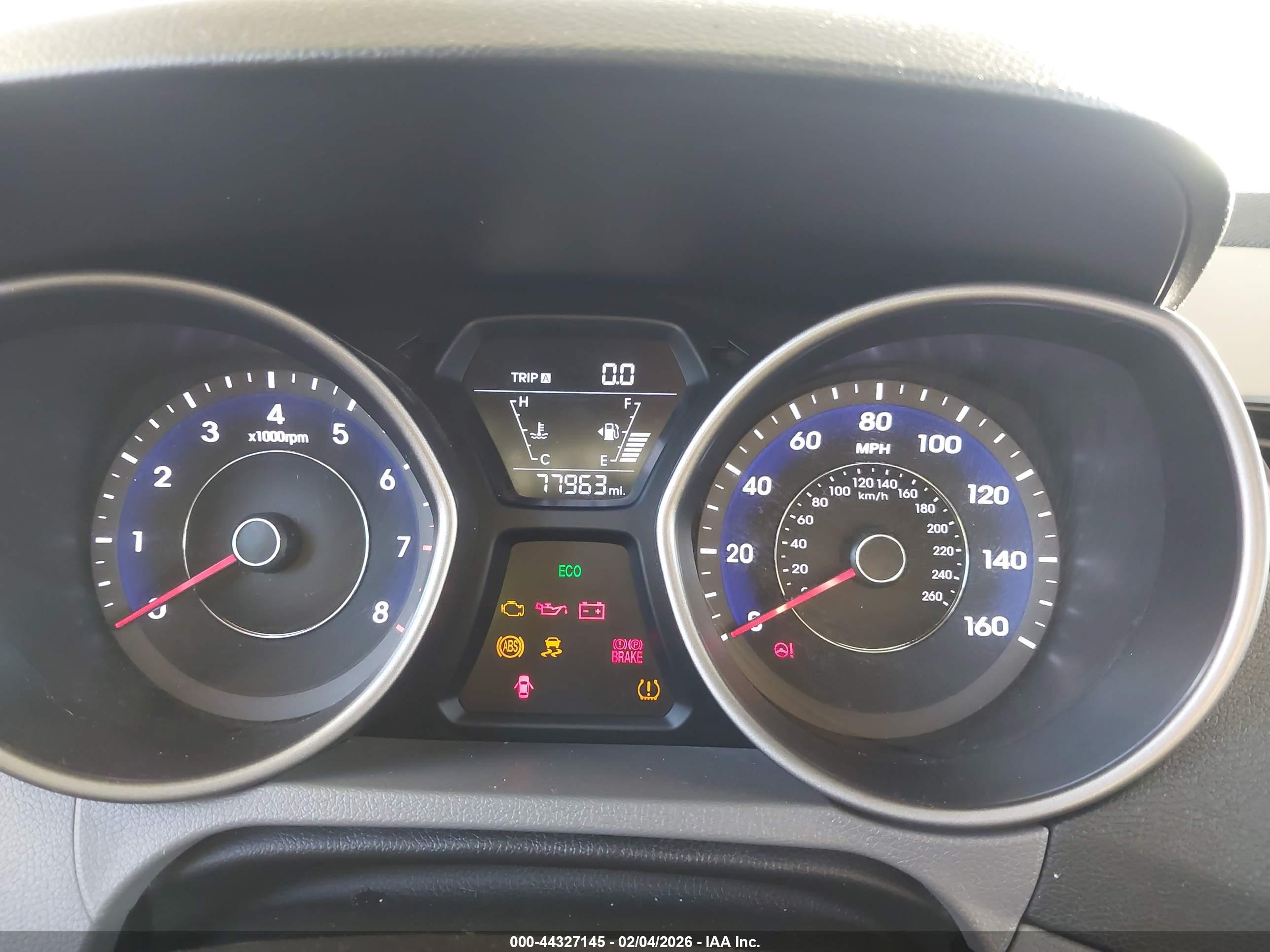HYUNDAI ELANTRA image 7
