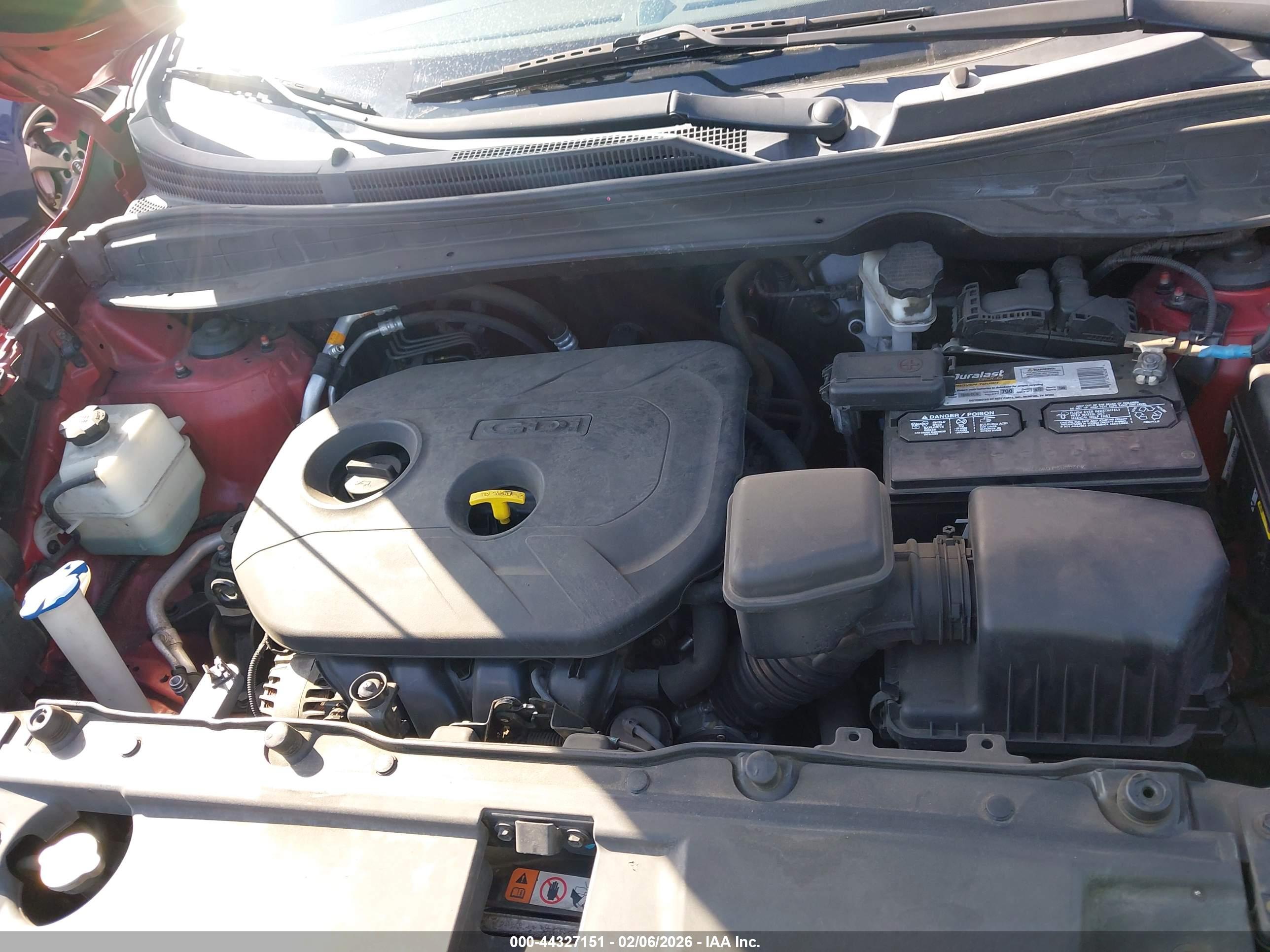 HYUNDAI TUCSON image 10