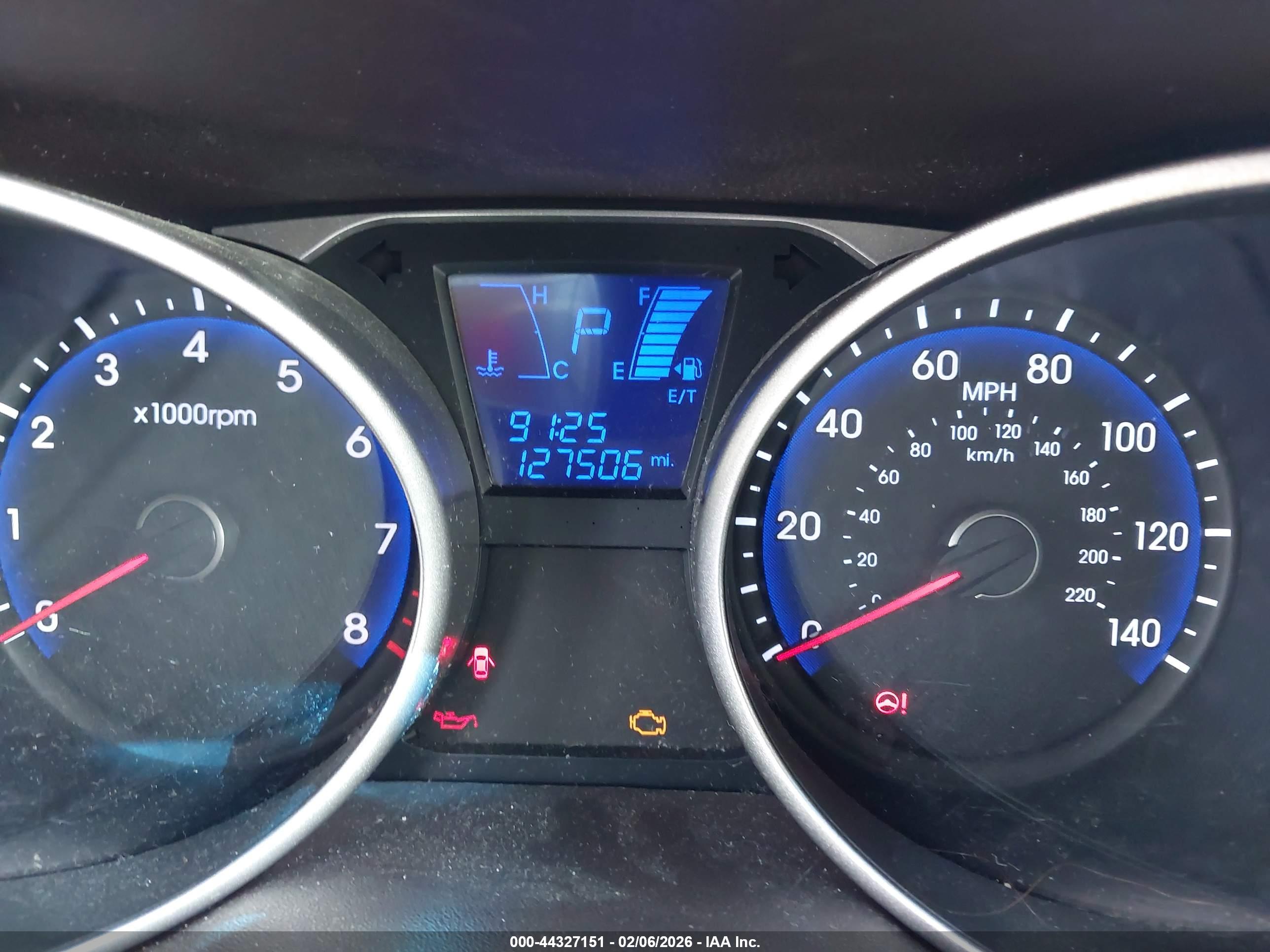 HYUNDAI TUCSON image 7