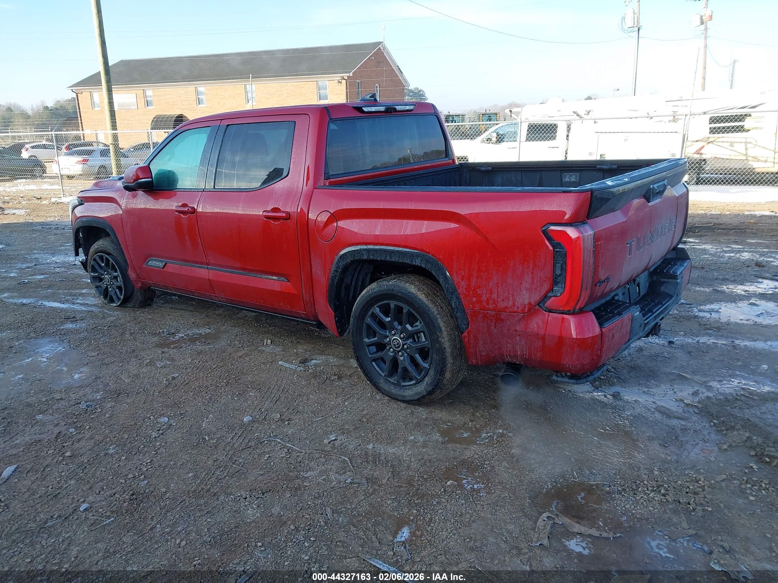 TOYOTA TUNDRA image 3