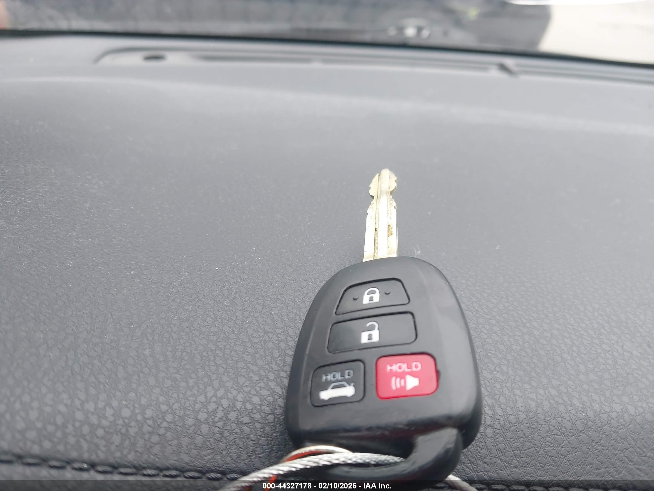 TOYOTA COROLLA image 11