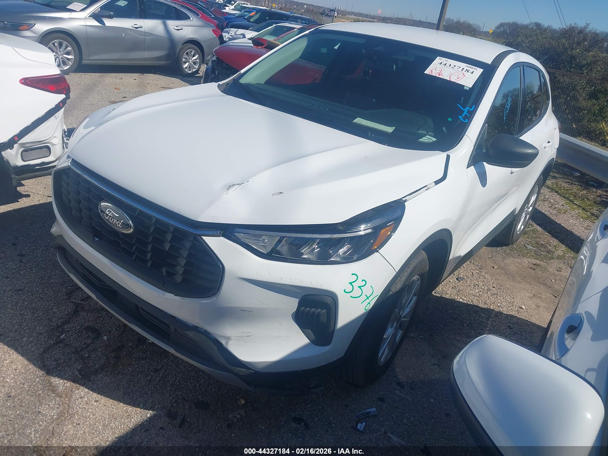 FORD ESCAPE image 2