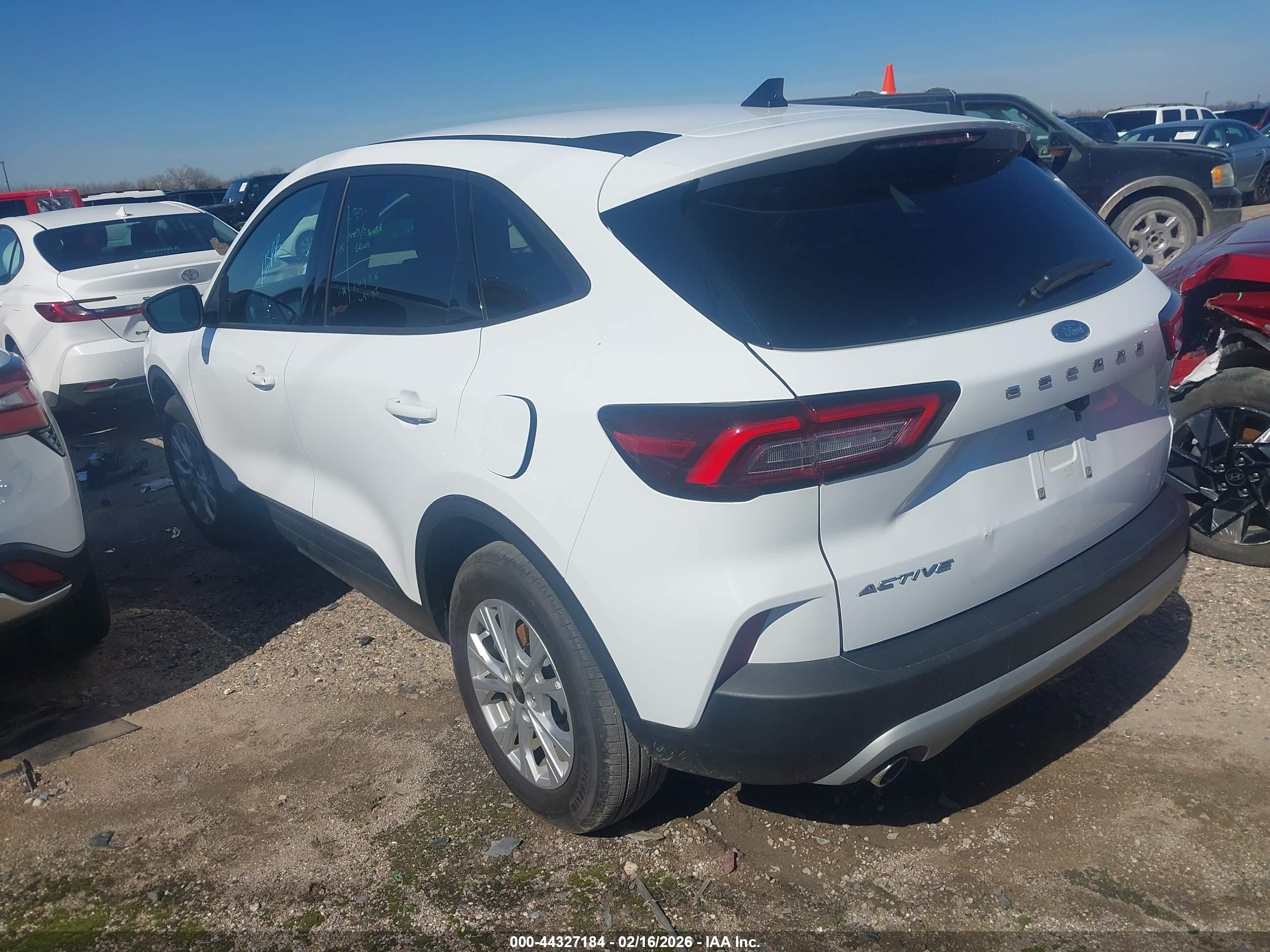 FORD ESCAPE image 3