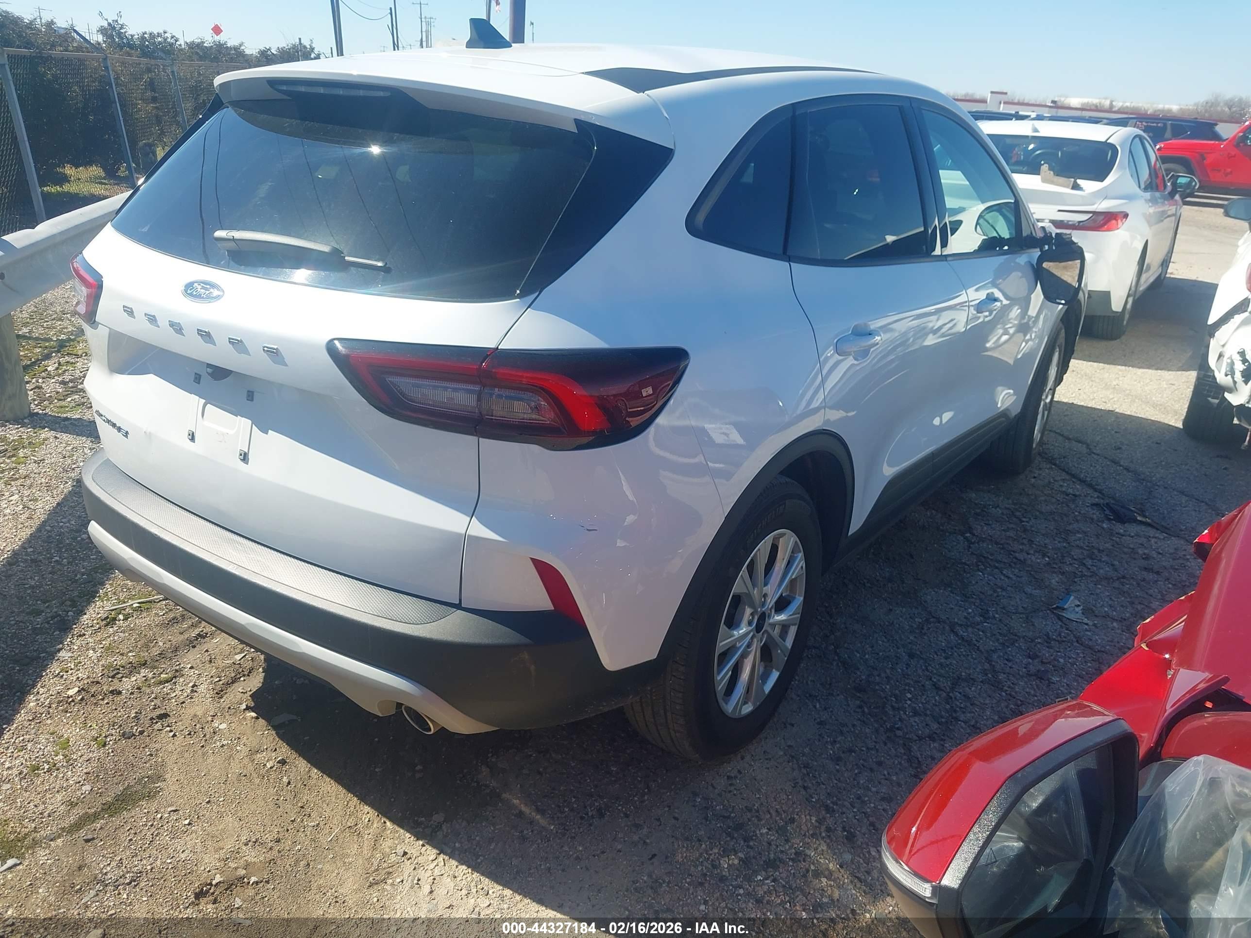 FORD ESCAPE image 4