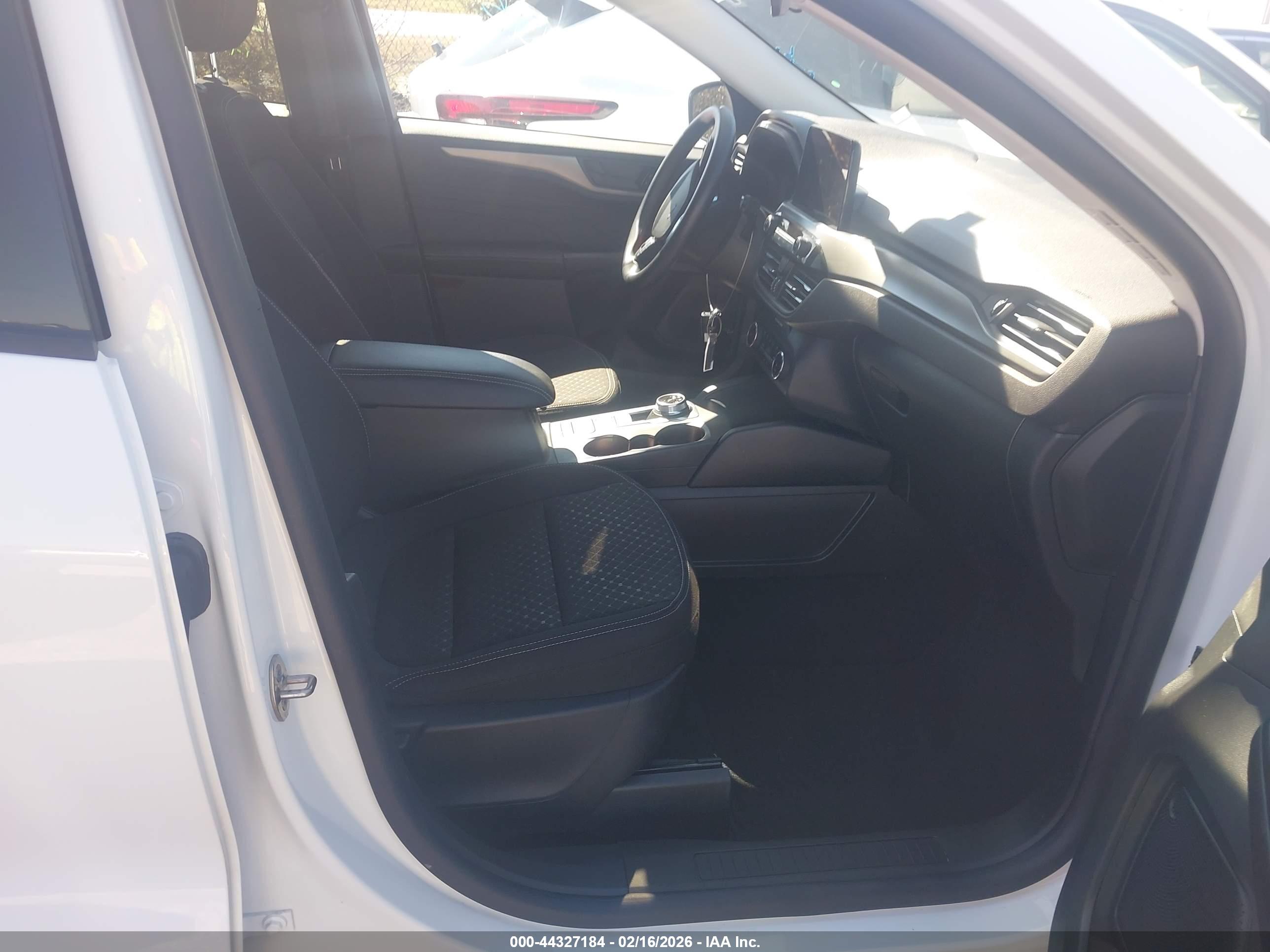 FORD ESCAPE image 5