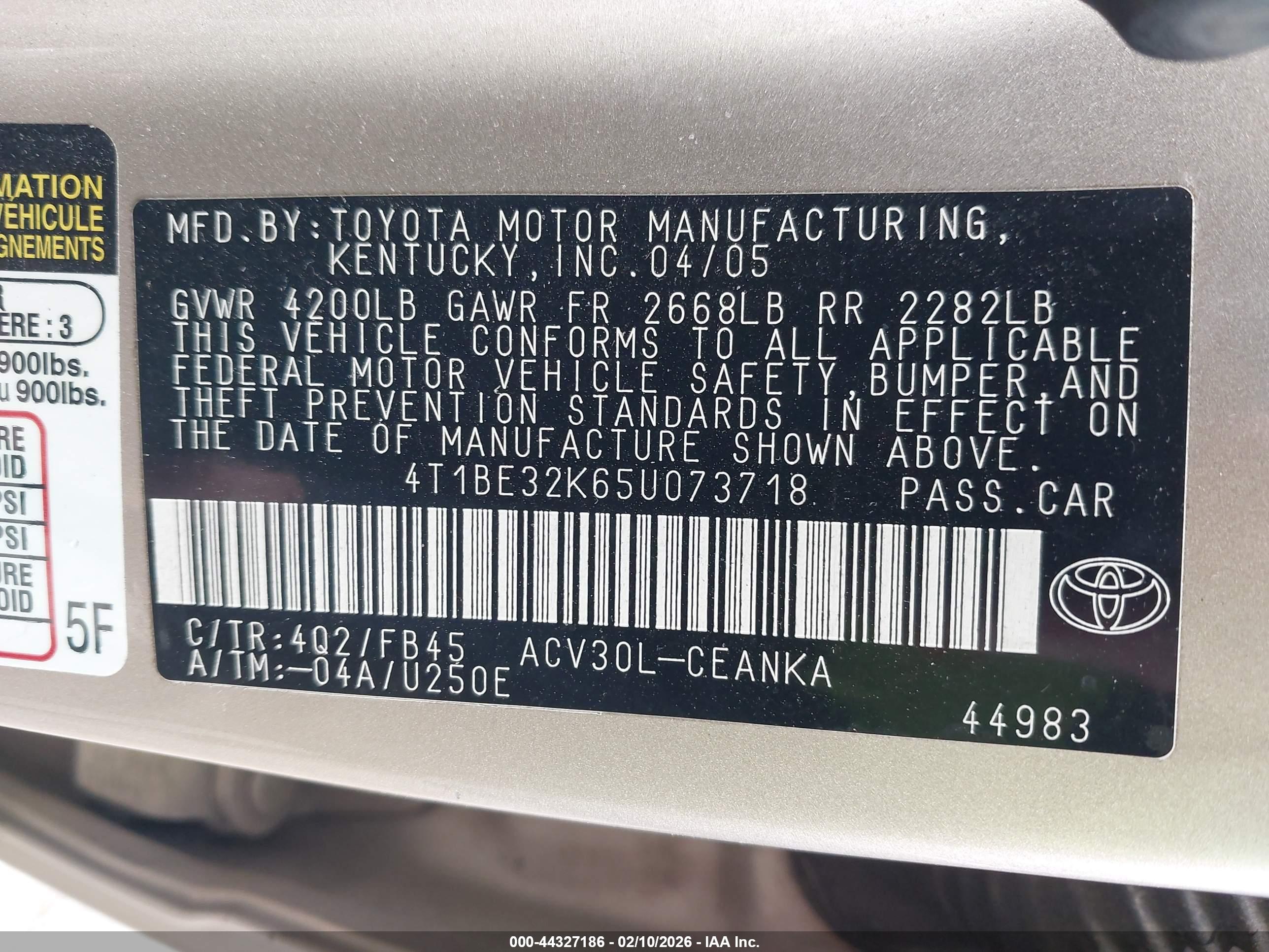 TOYOTA CAMRY image 9